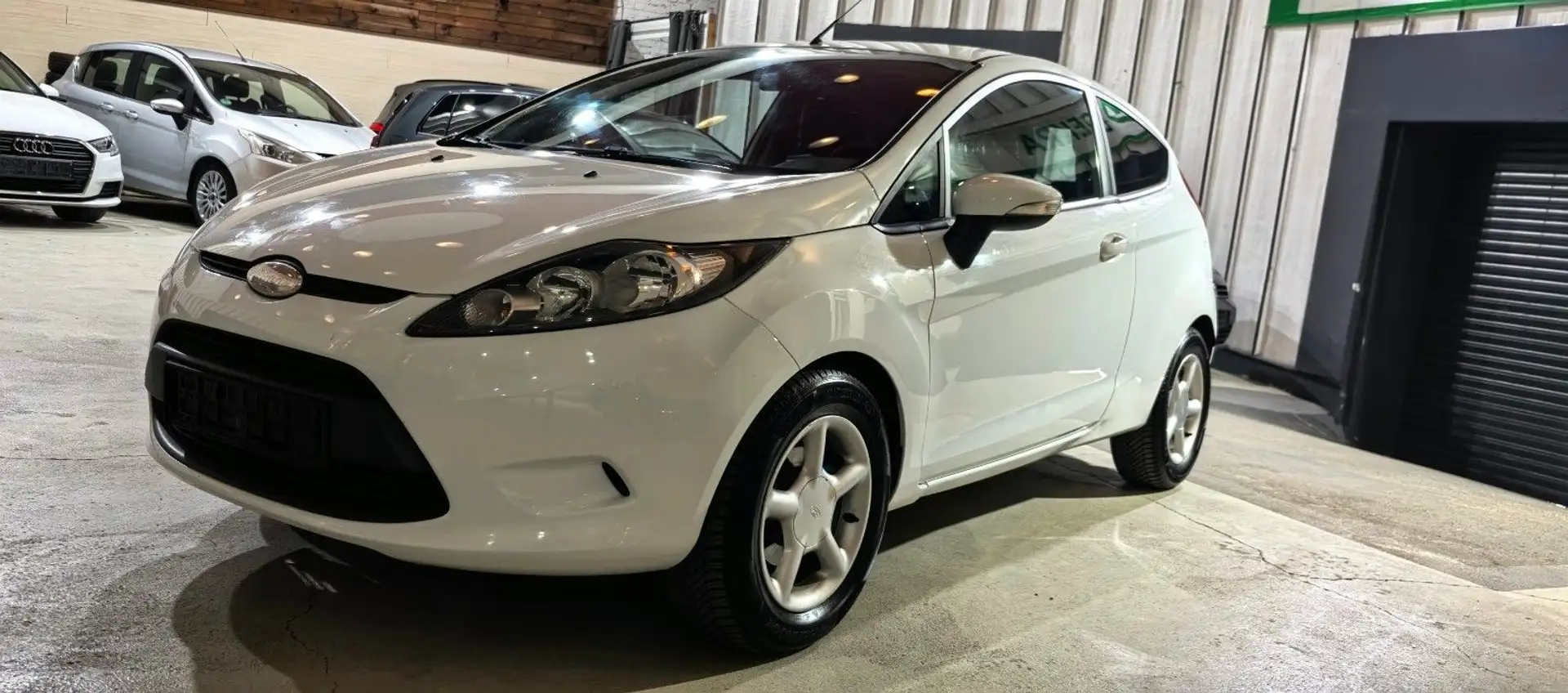 Ford Fiesta Trend Sitzheizung/1.Damenhand/Allwetterr. Weiß - 1