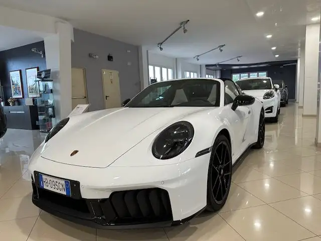 Porsche 992 911 Targa 3.6 4 GTS auto
