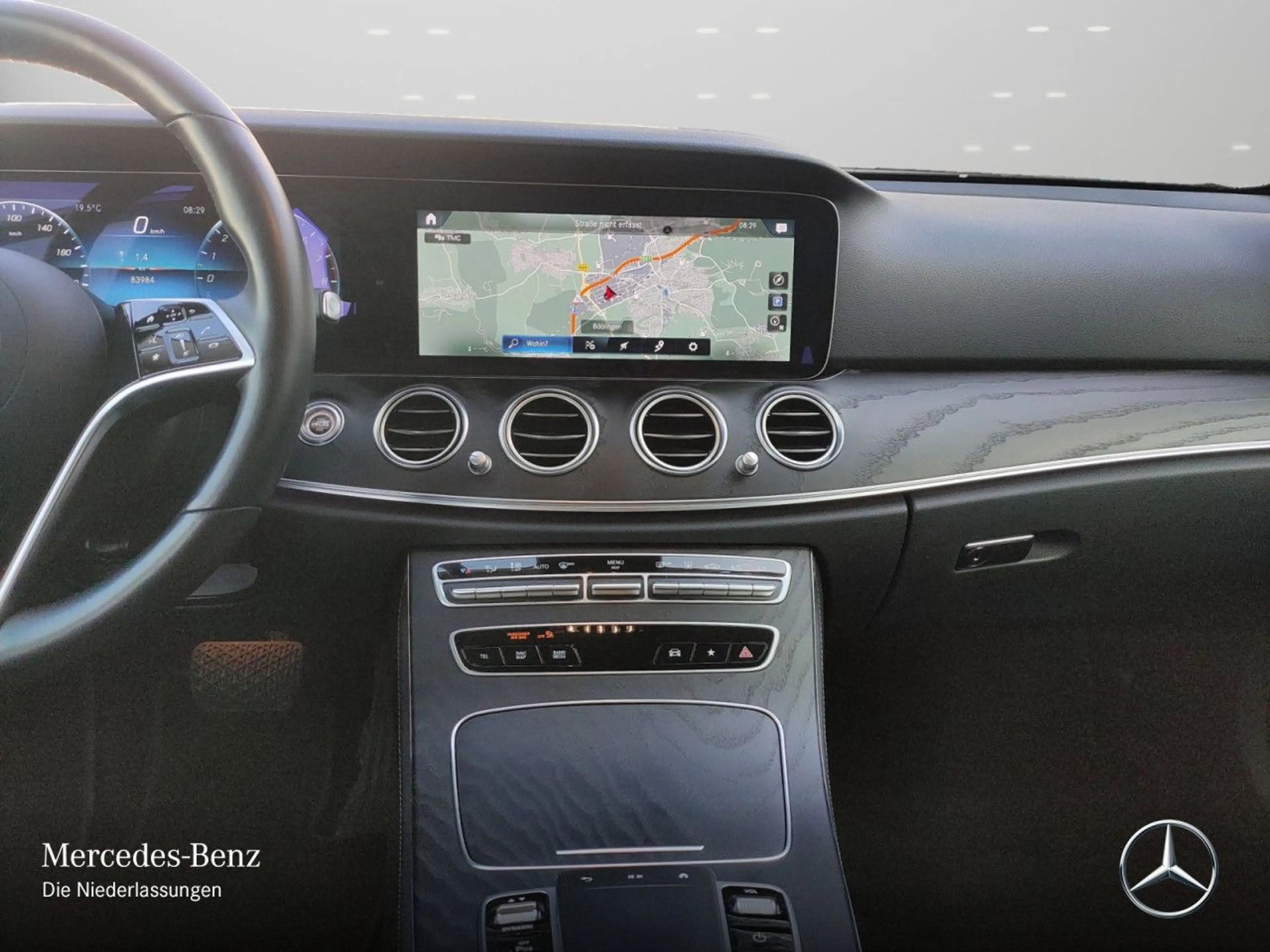 Mercedes-Benz E 300 e T AVANTG+360+AHK+LED+FAHRASS+BURMESTER+9G — photo 15