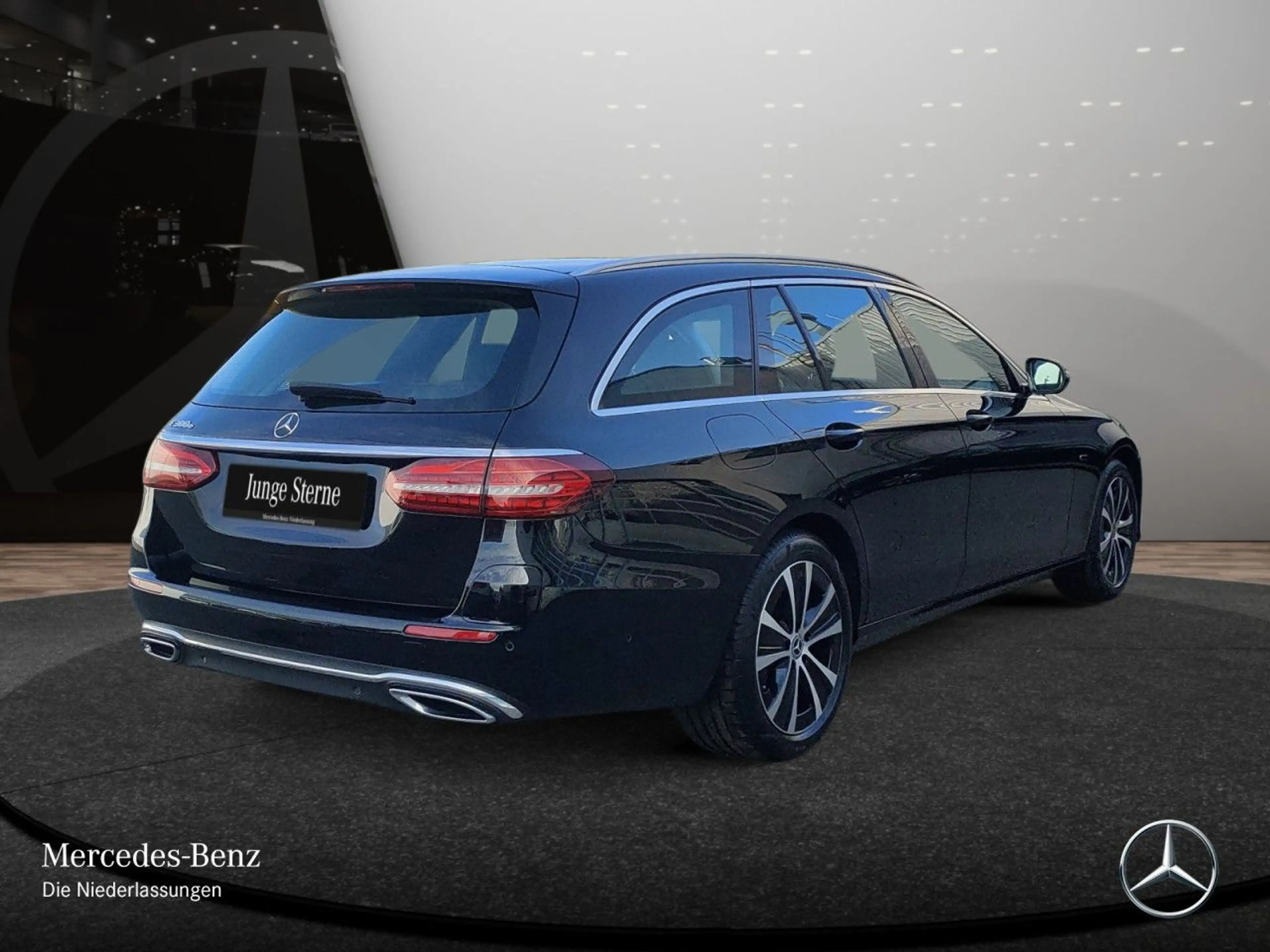 Mercedes-Benz E 300 e T AVANTG+360+AHK+LED+FAHRASS+BURMESTER+9G — photo 8