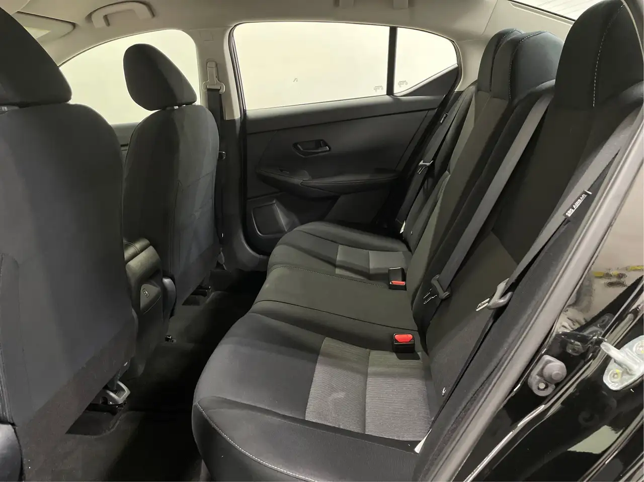 Nissan Sentra снимка Nissan Sentra