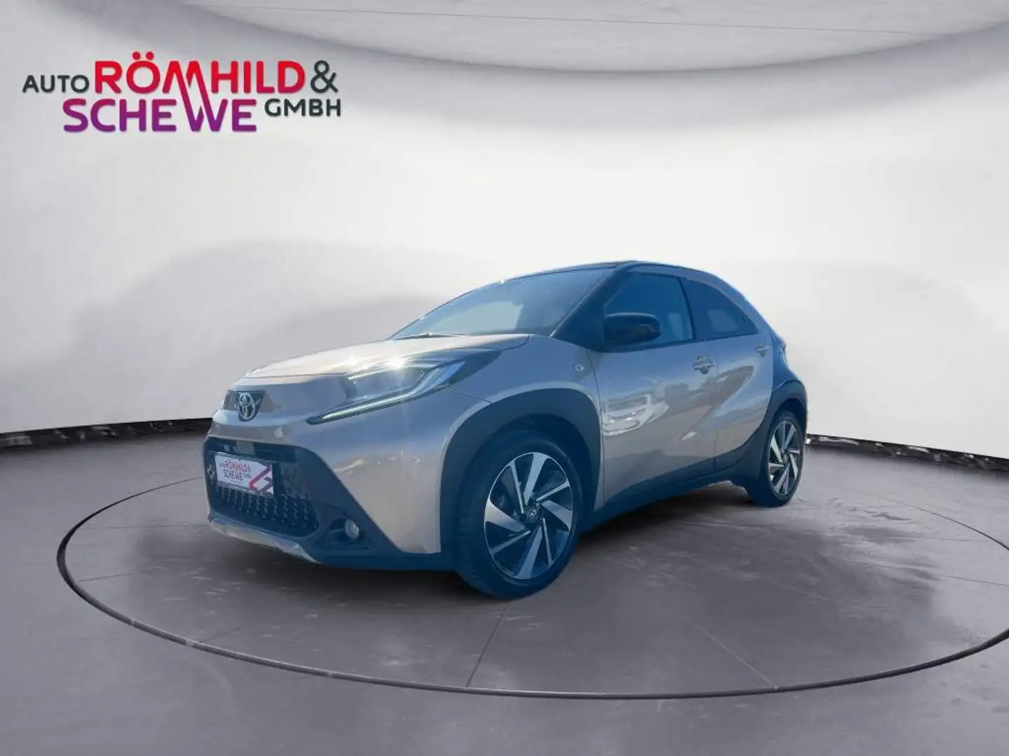 Toyota Aygo X S-CVT Air Explore Beige - 1