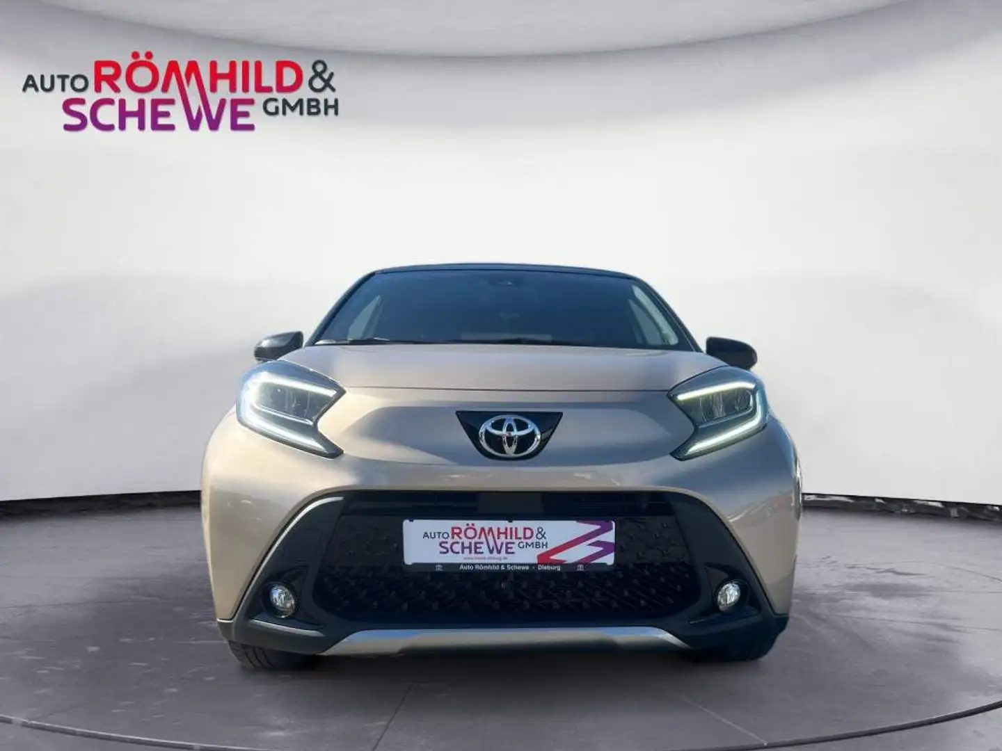 Toyota Aygo X S-CVT Air Explore Beige - 2