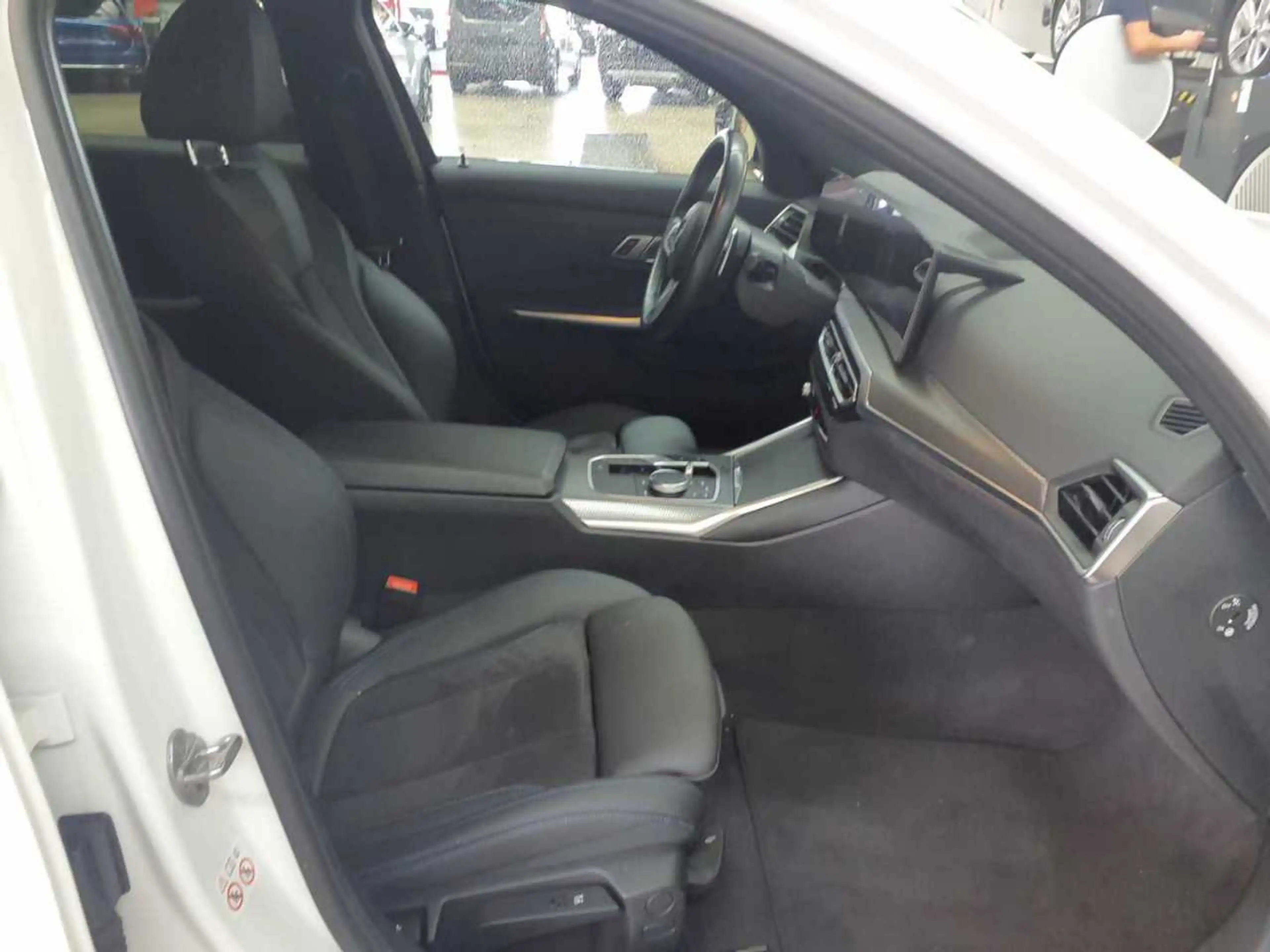 BMW 320 320d Touring Aut. M Sport Navi LED — photo 7