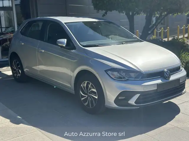 Volkswagen Polo view 3