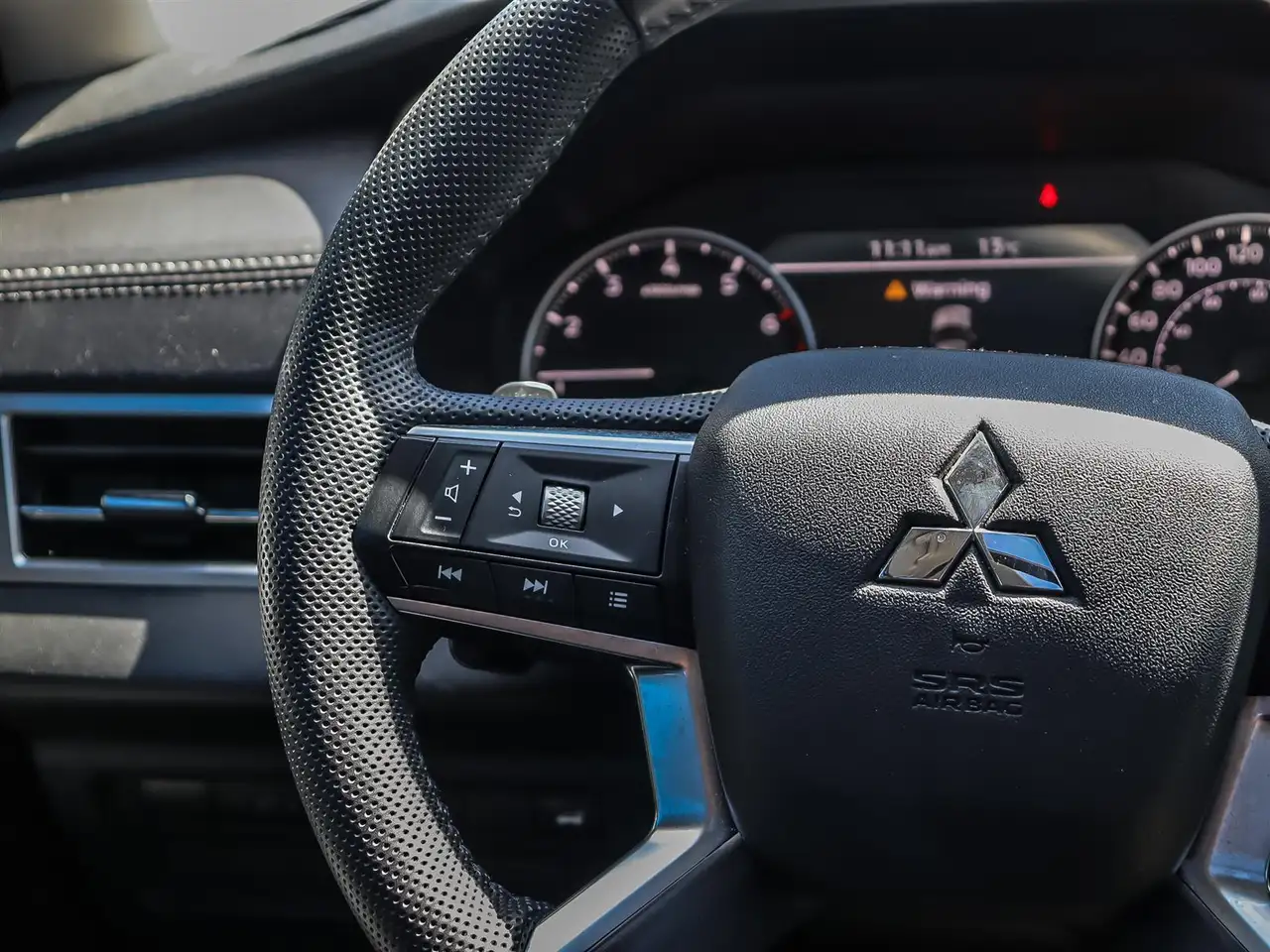 Mitsubishi Outlander снимка Mitsubishi Outlander
