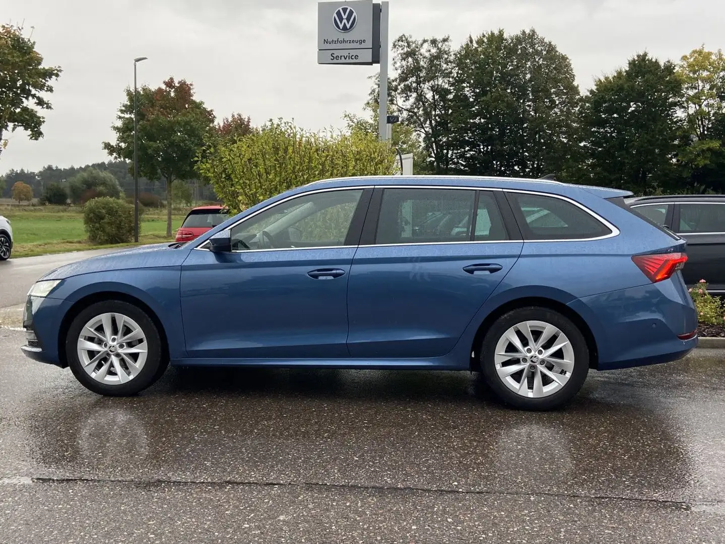 Skoda Octavia Combi 2.0 TDI DSG Style NAVI-COLUMBUS+AH Blau - 2