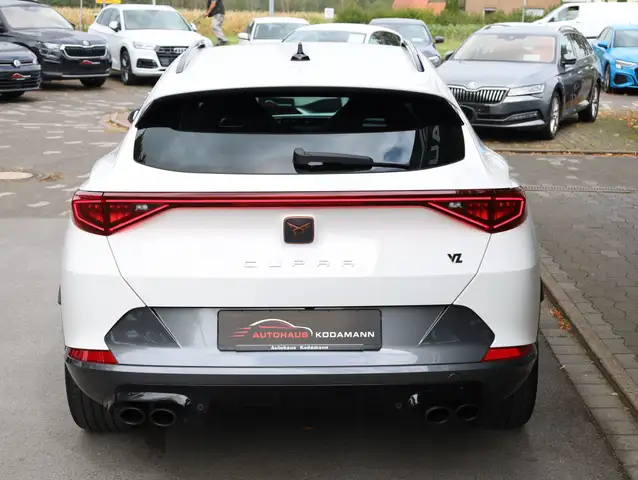Cupra Formentor view 9