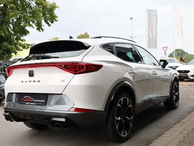 Cupra Formentor view 11