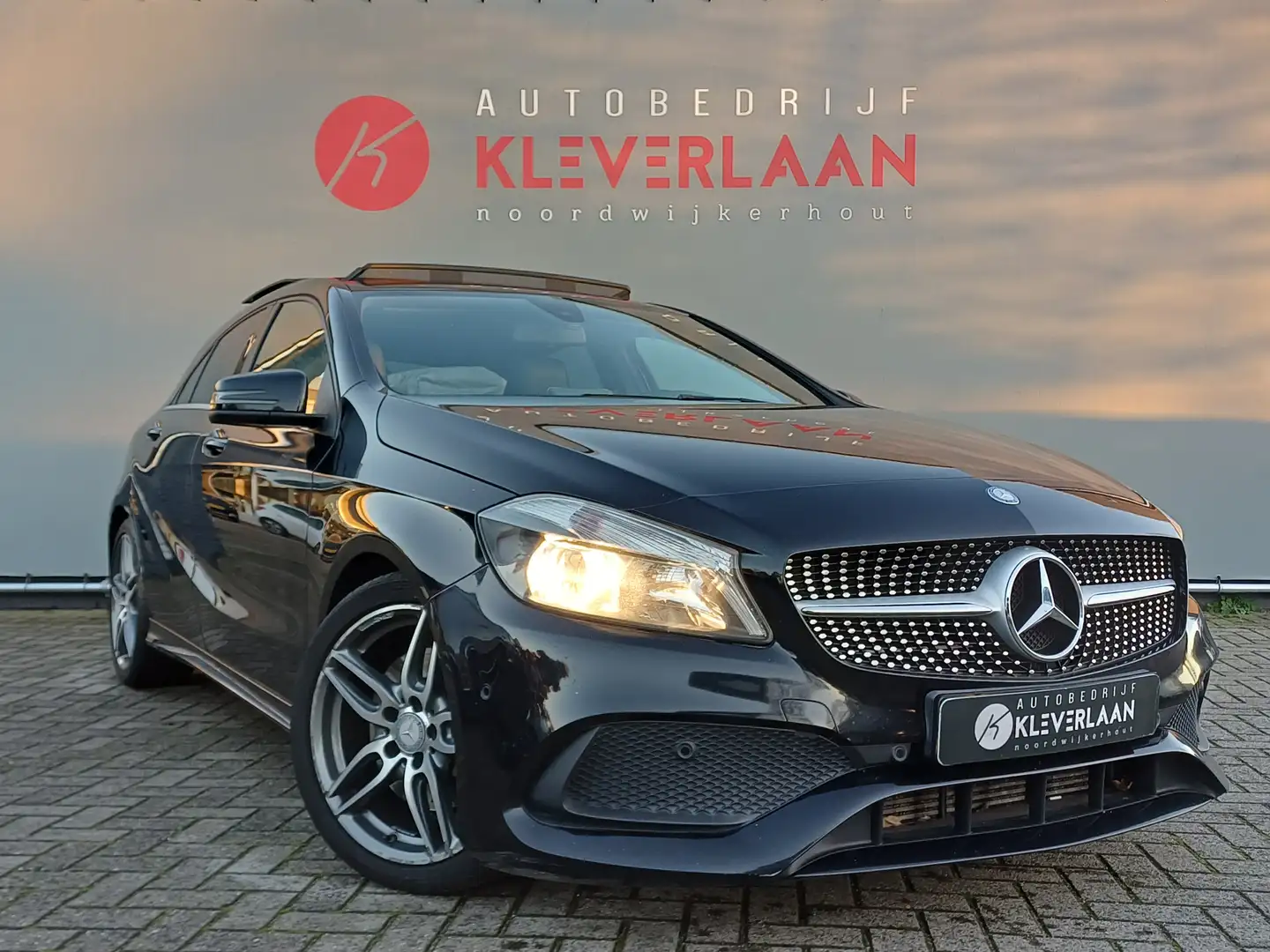 Mercedes-Benz A 250 Prestige | SCHUIF/KANTEL DAK | SENSOREN | AIRCO | Zwart - 1
