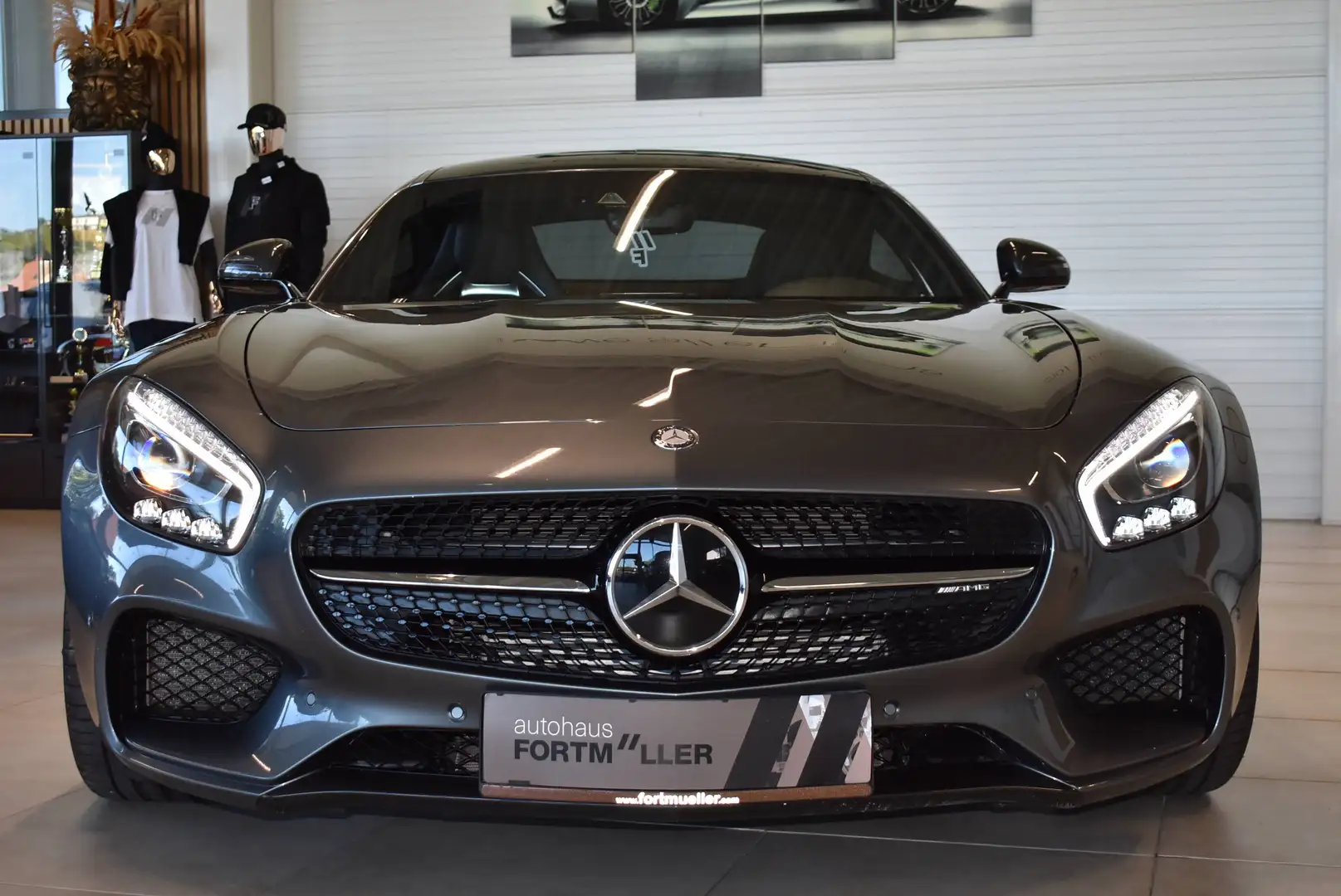 Mercedes-Benz AMG GT S Coupe /Carbon Paket /Performance Sitze Grau - 2