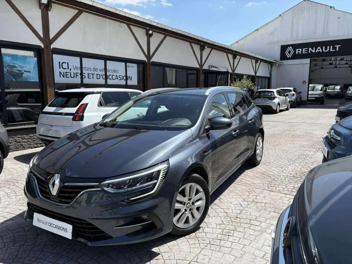 Renault Megane Mégane IV Estate TCe 140 EDC FAP - Business - 1