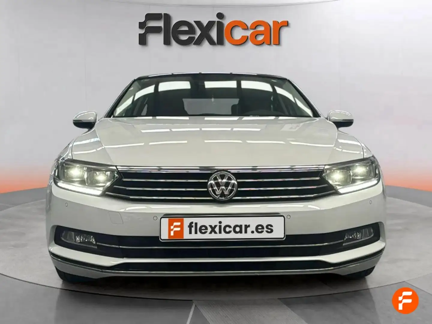 Volkswagen Passat 1.6TDI Advance 88kW Blanco - 2