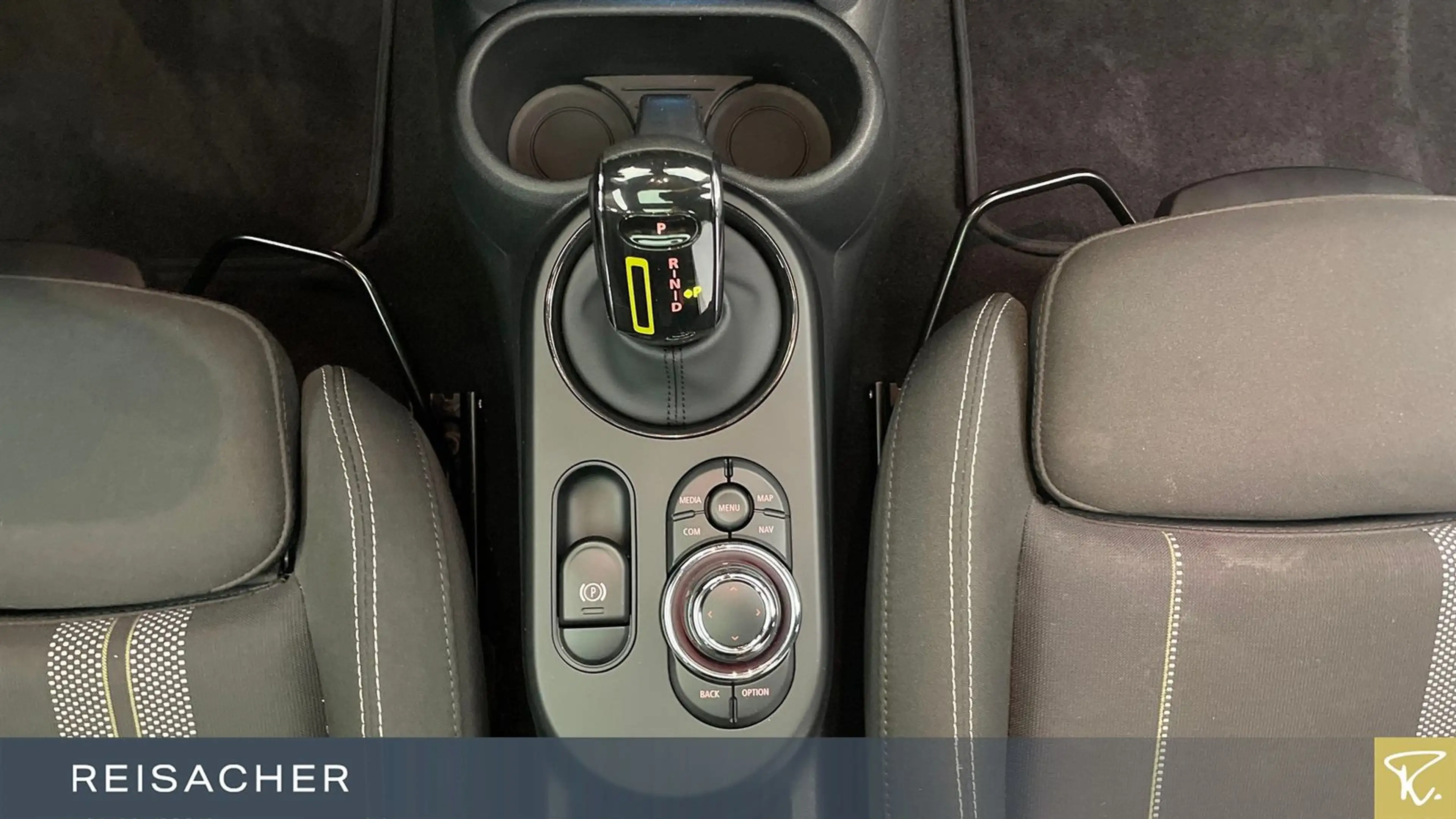 MINI Cooper SE A — photo 11