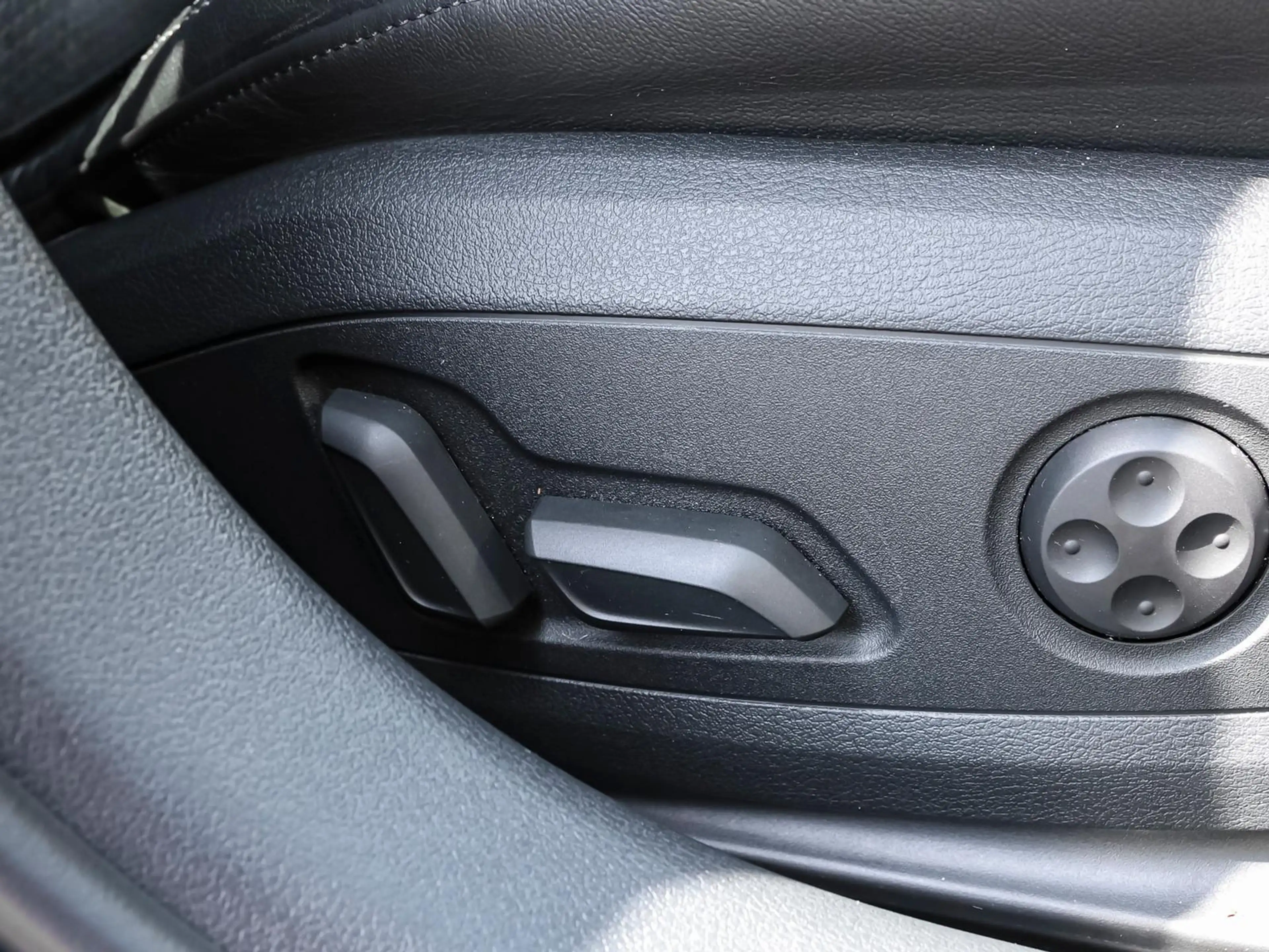 Audi S4 3.0 TDI quattro *HUD*MATRIX*VIRTUAL*NAVI* — photo 14