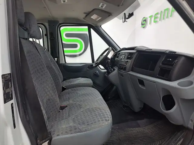 Ford Transit view 12