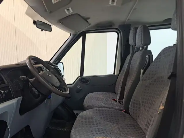 Ford Transit view 9
