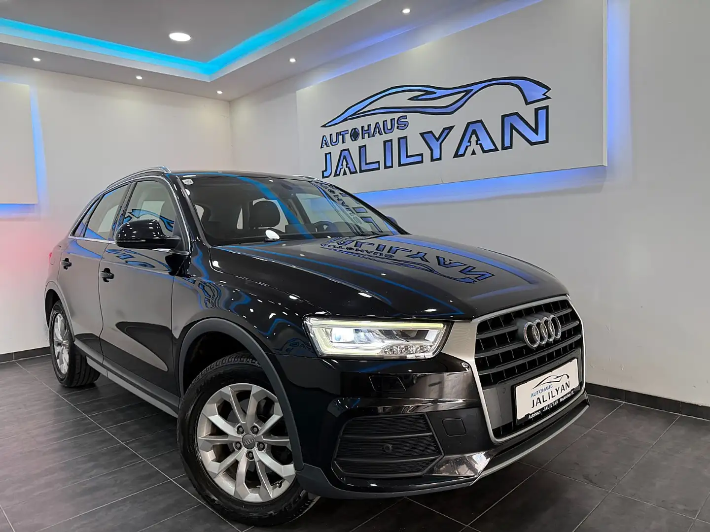 Audi Q3 2,0 TDI, AHK, LED+XENON, NAVI, SHZ, TEMPOMAT Noir - 1