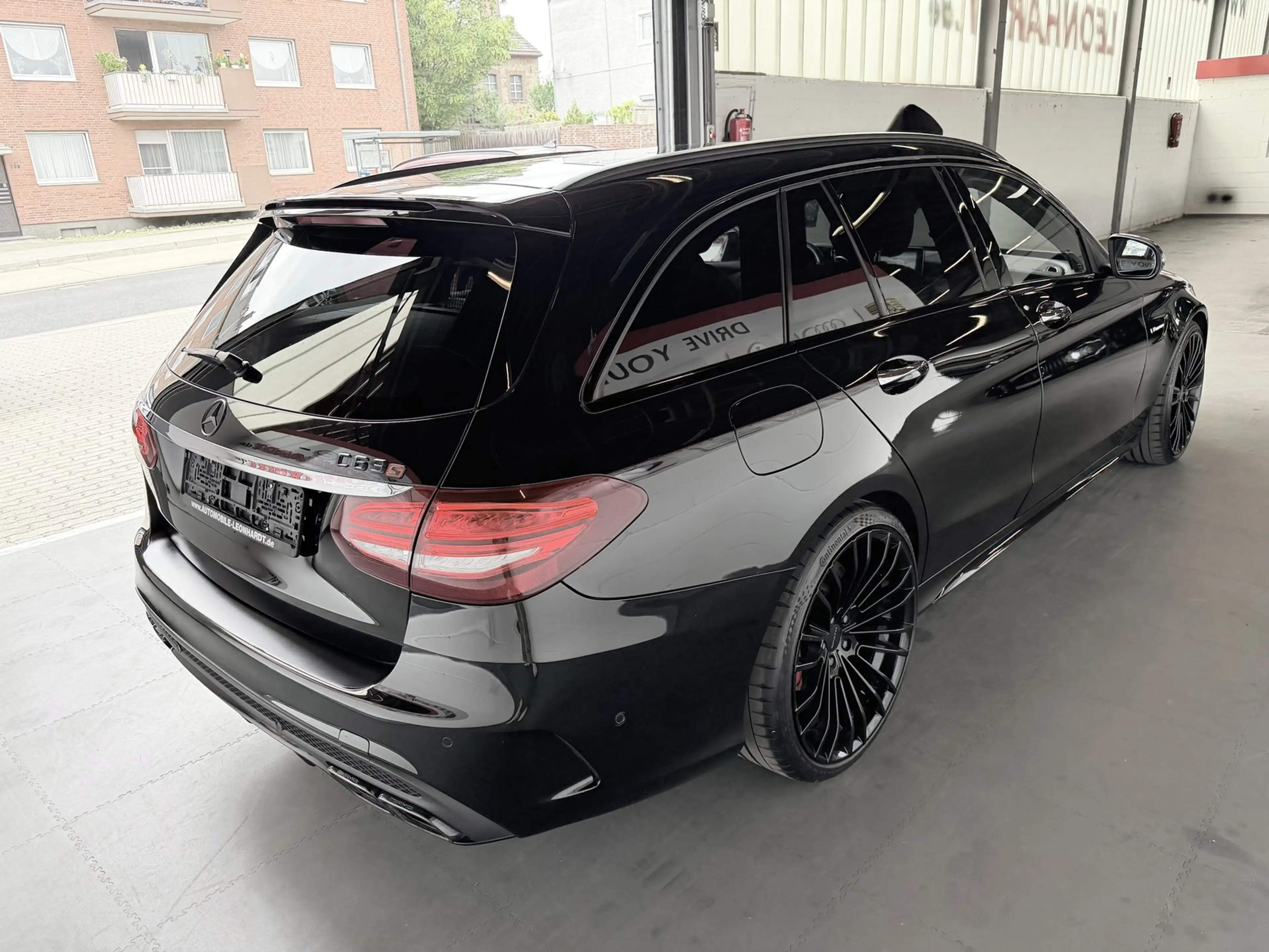 Mercedes-Benz C 63 AMG C S T *Automatik*Leder*Garantie*ab3,99%* — photo 4