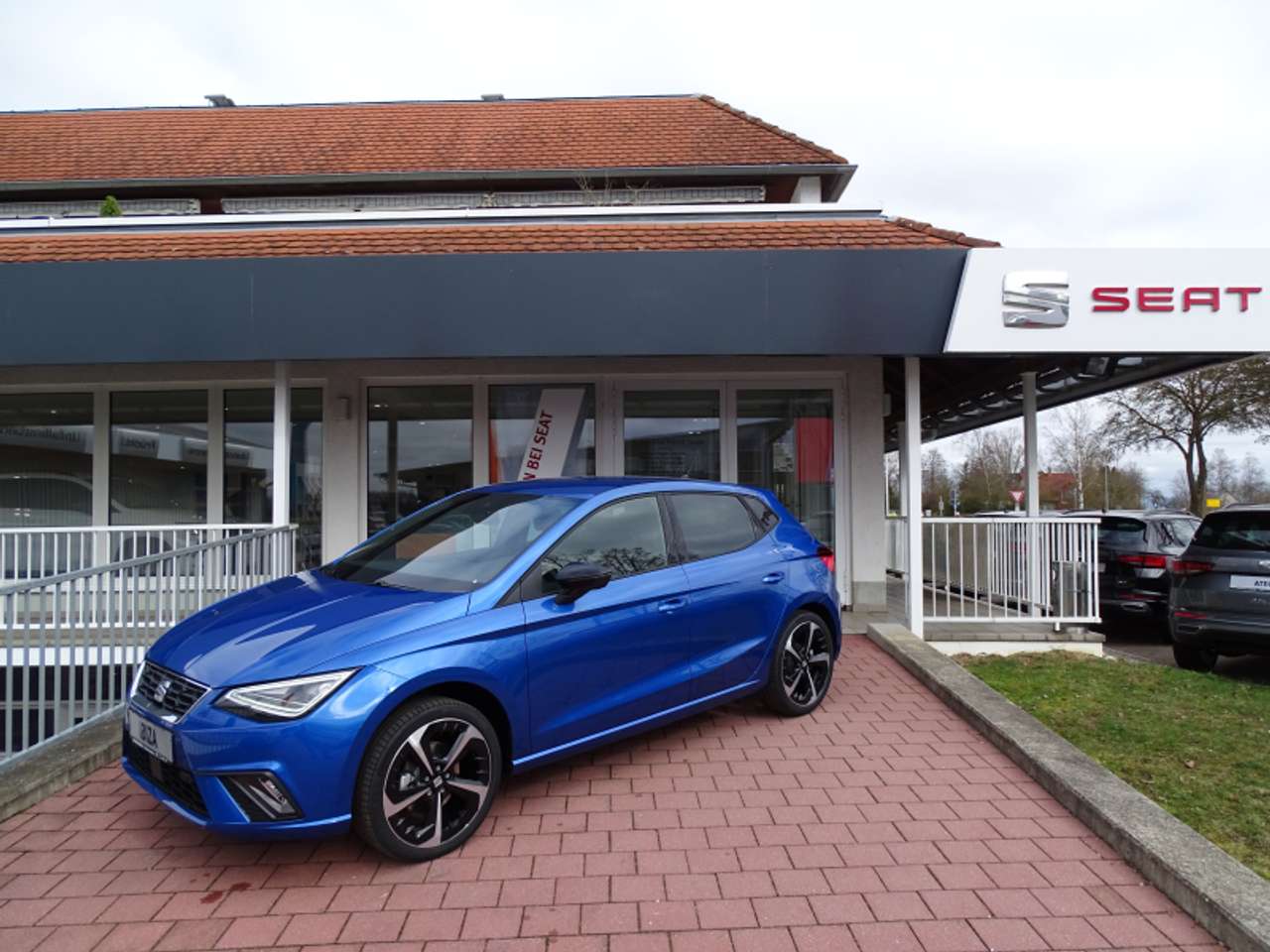 Seat Ibiza 2024 — Ibiza 1.0 TSI FR 115PS Navi ACC Sitzheizung Voll-L