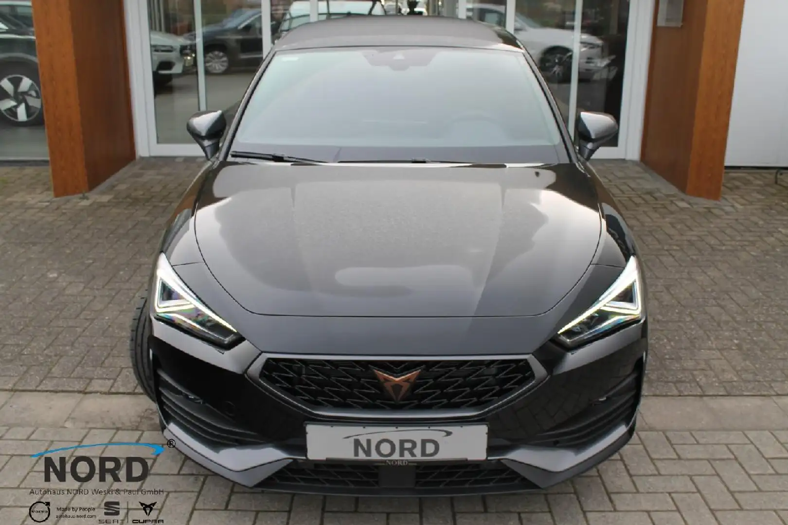 CUPRA Leon Basis - 2