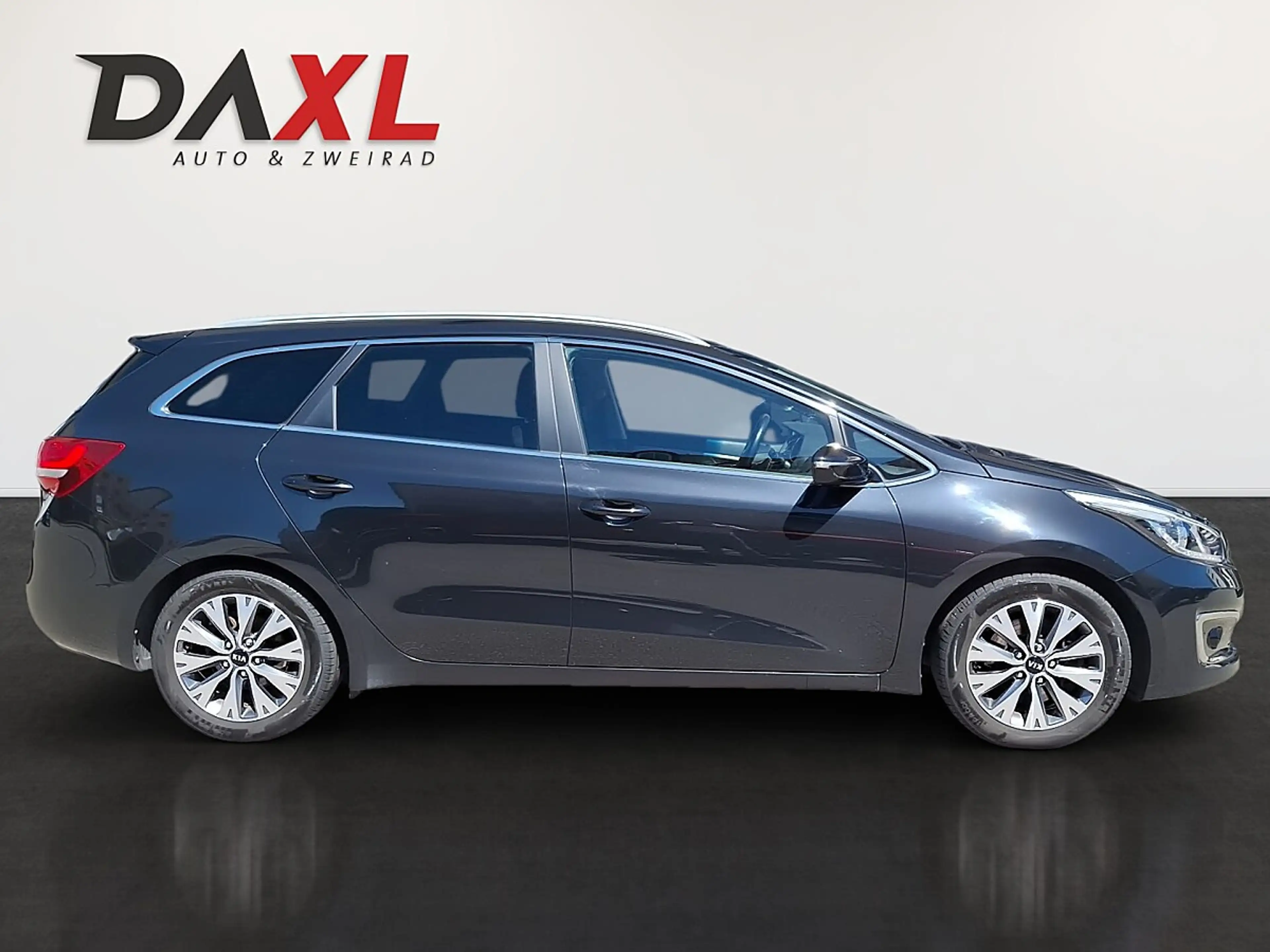 Kia Ceed SW / cee'd SW cee'd SW 1,6 CRDi ISG Österreich Edition DCT *AHK* — photo 4