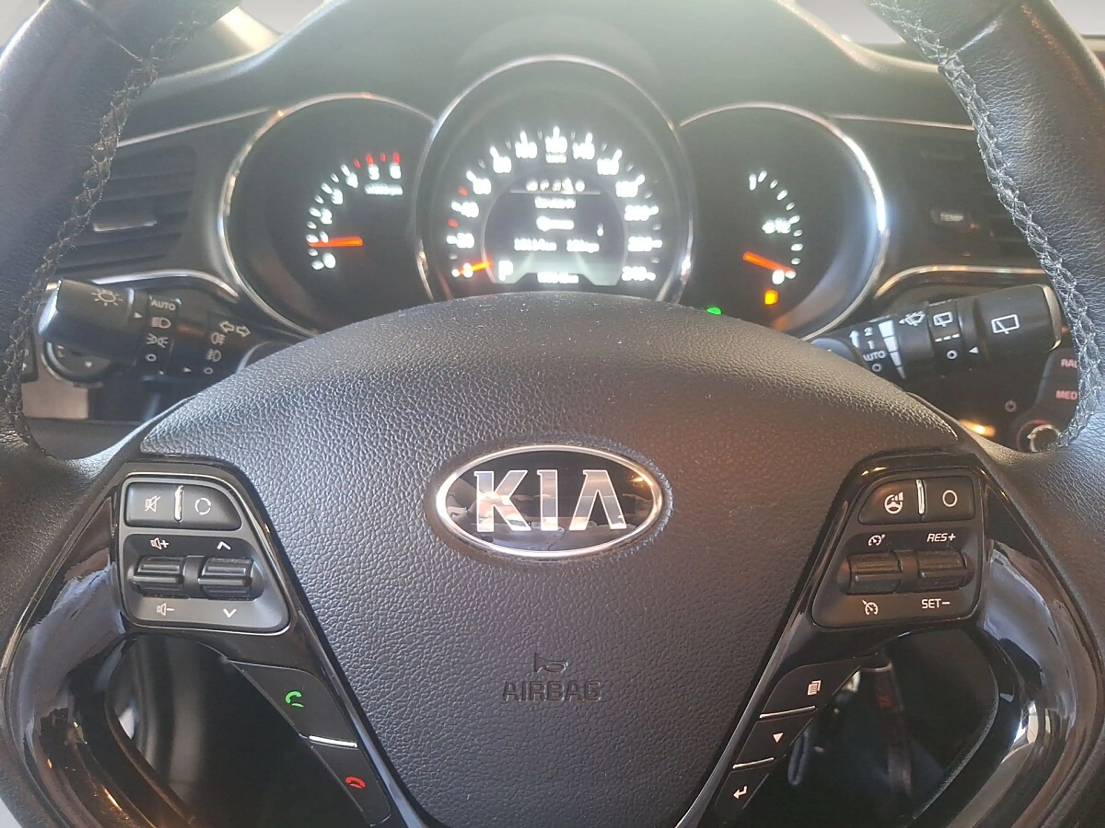 Kia Ceed SW / cee'd SW cee'd SW 1,6 CRDi ISG Österreich Edition DCT *AHK* — photo 11
