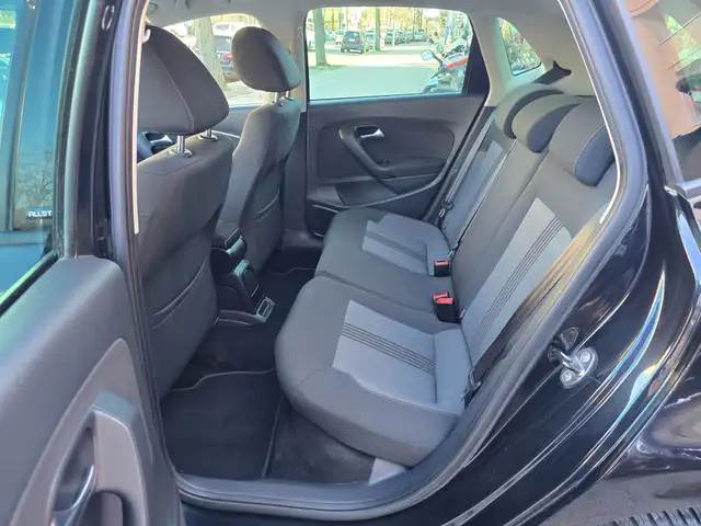 Volkswagen Polo view 9