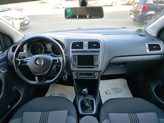Volkswagen Polo view 5