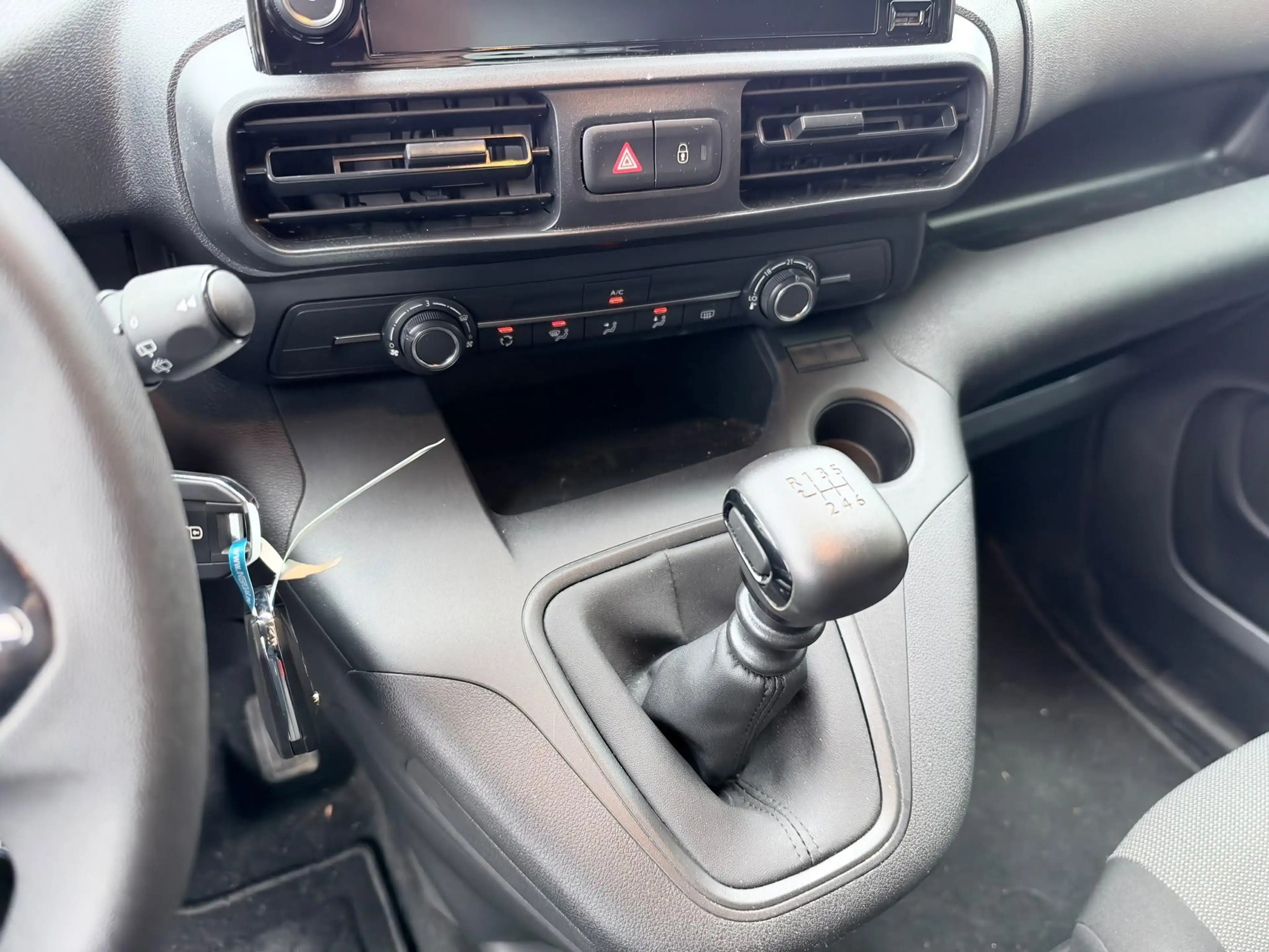 Peugeot Rifter 1.2 PureTech 110 S/S Active — photo 12