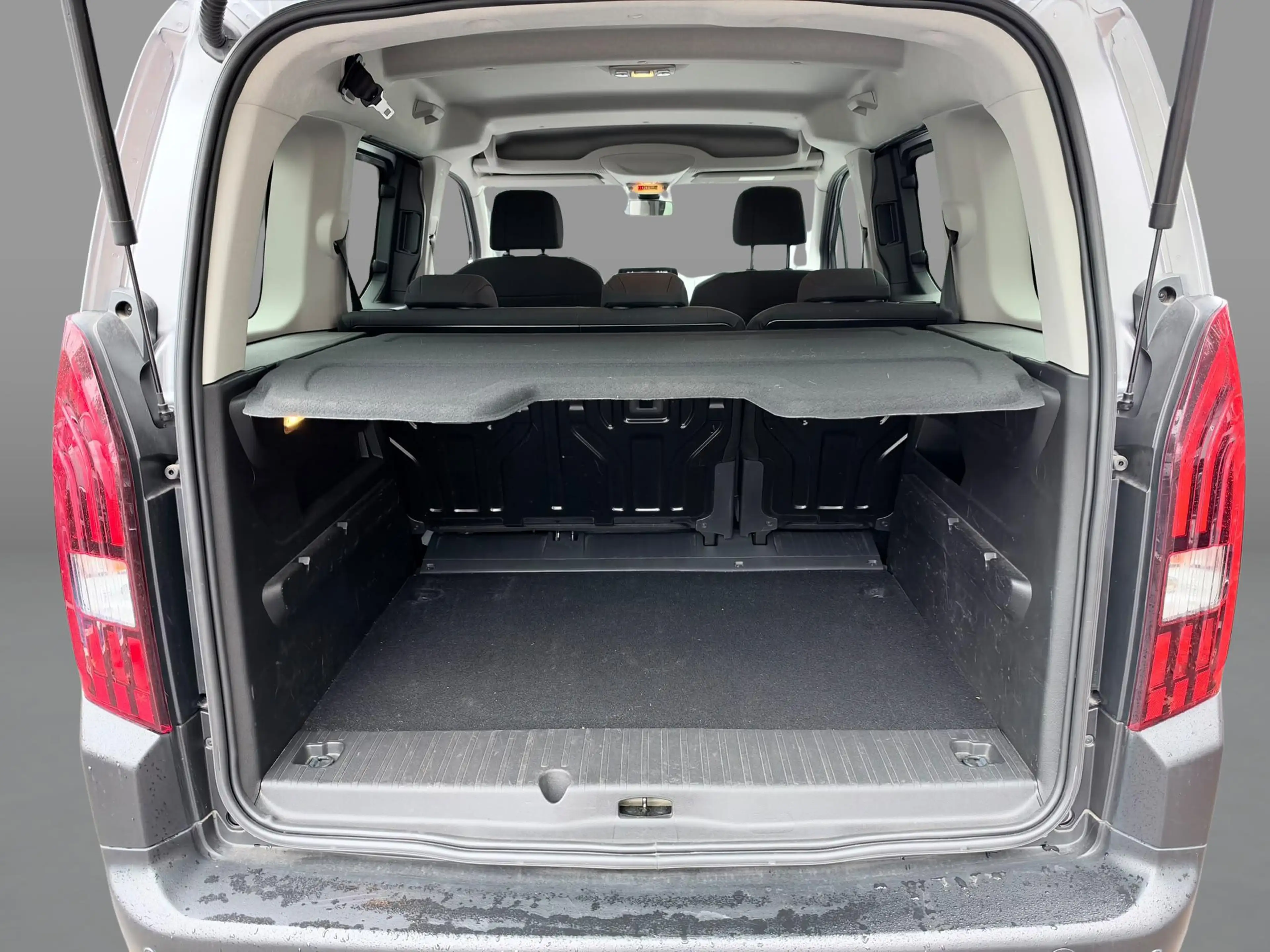 Peugeot Rifter 1.2 PureTech 110 S/S Active — photo 14