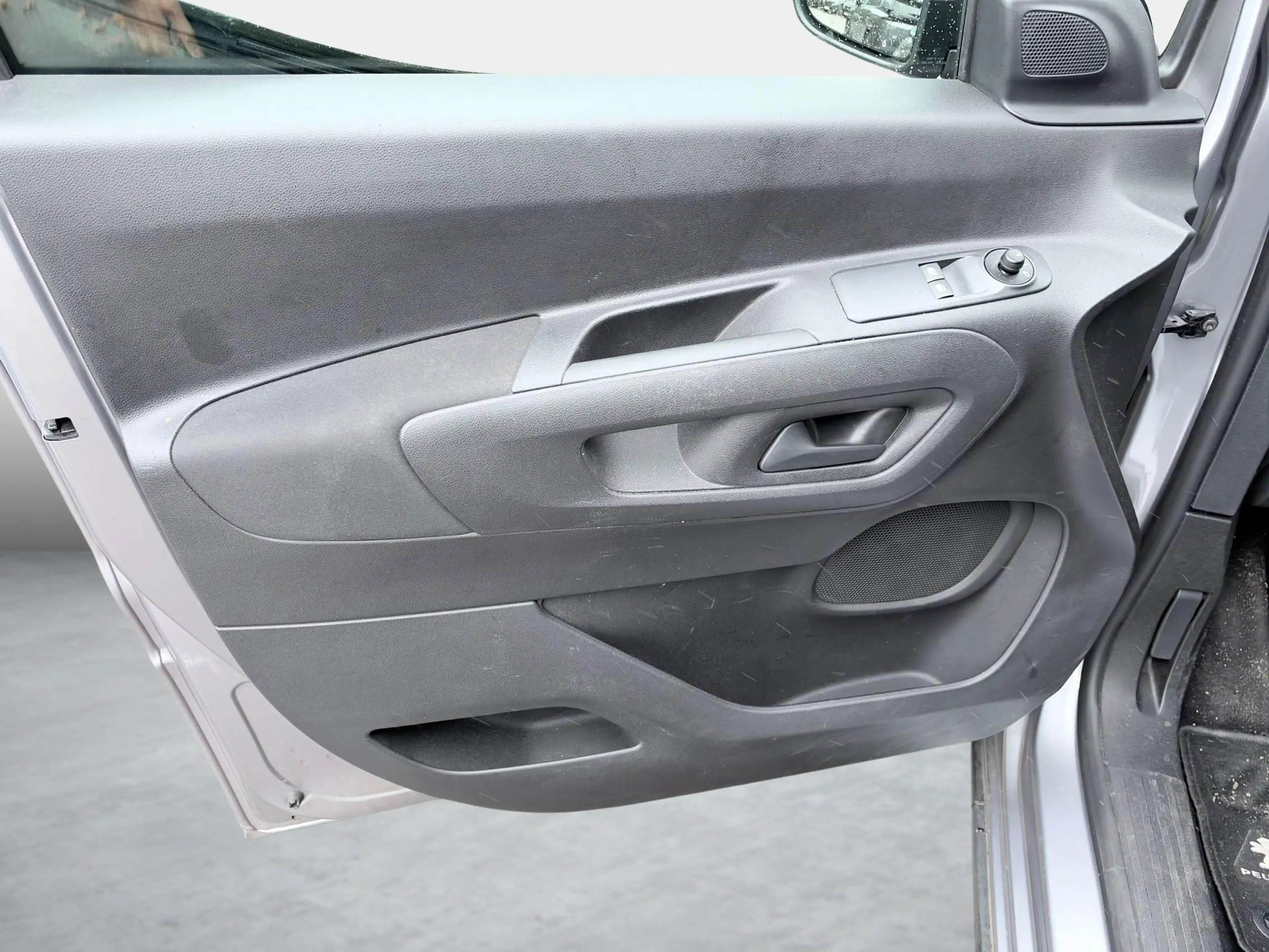 Peugeot Rifter 1.2 PureTech 110 S/S Active — photo 6