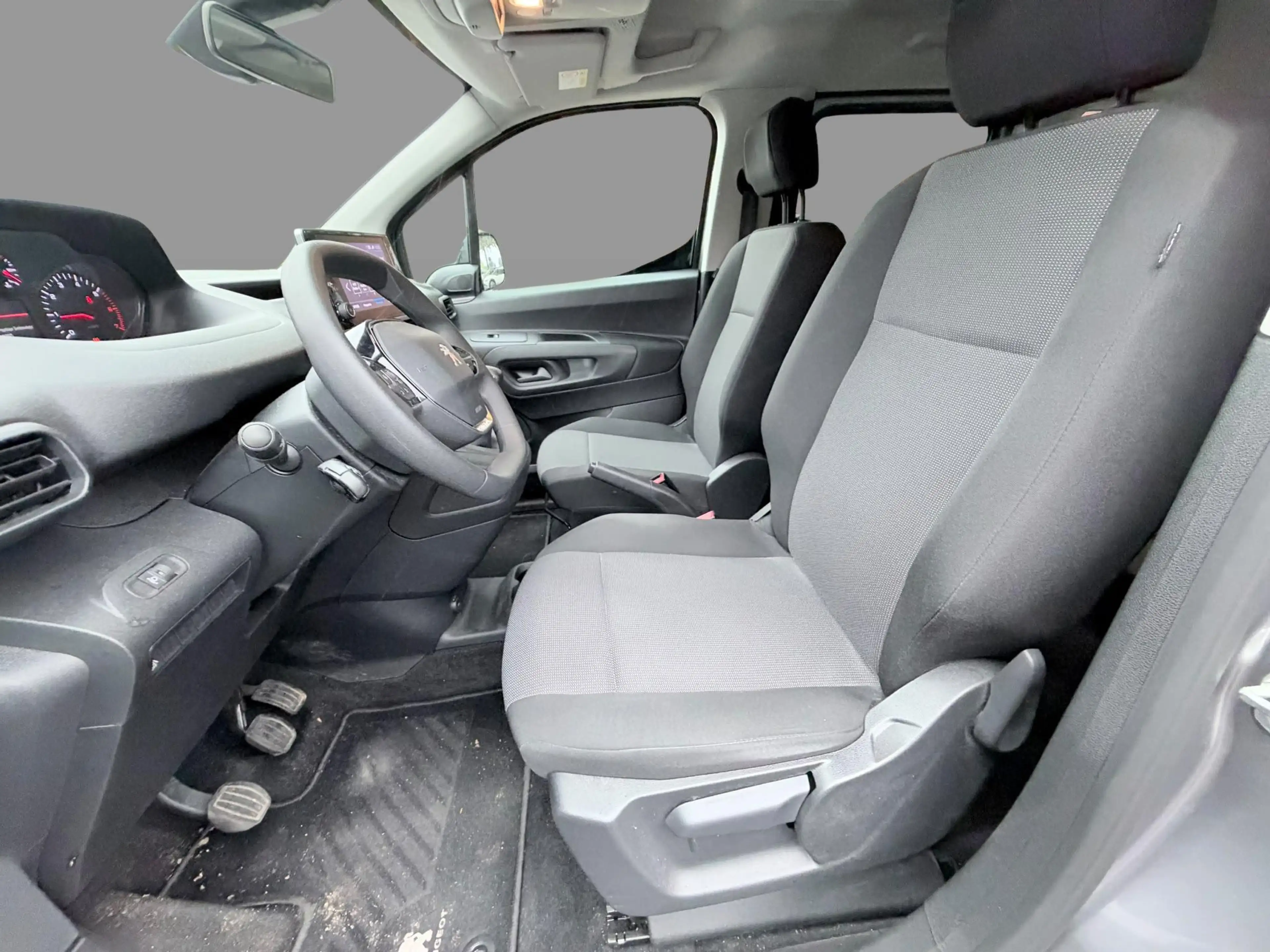 Peugeot Rifter 1.2 PureTech 110 S/S Active — photo 7