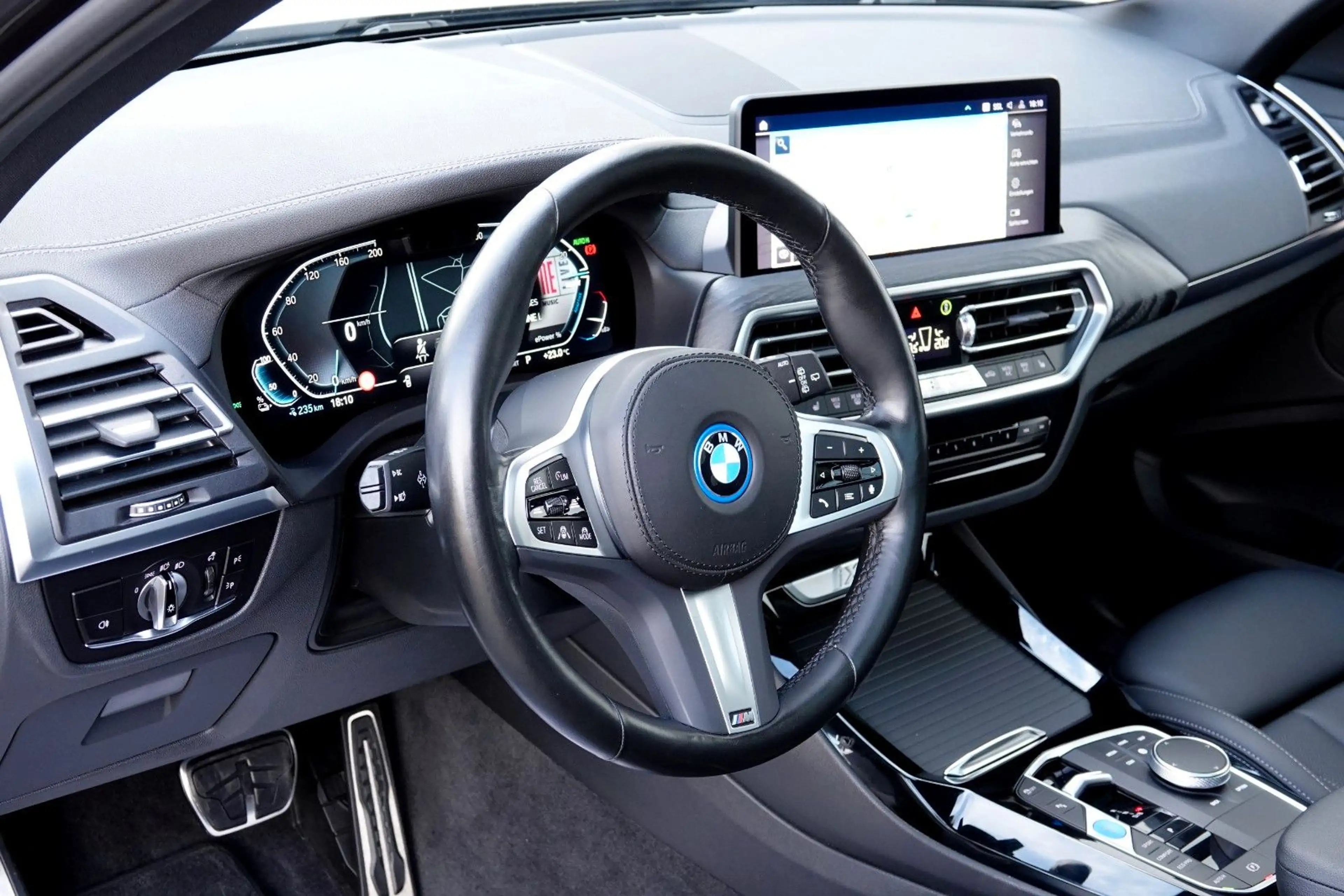 BMW iX3 Inspiring *M SPORT* PANORAMA* GARANTIE* — photo 8