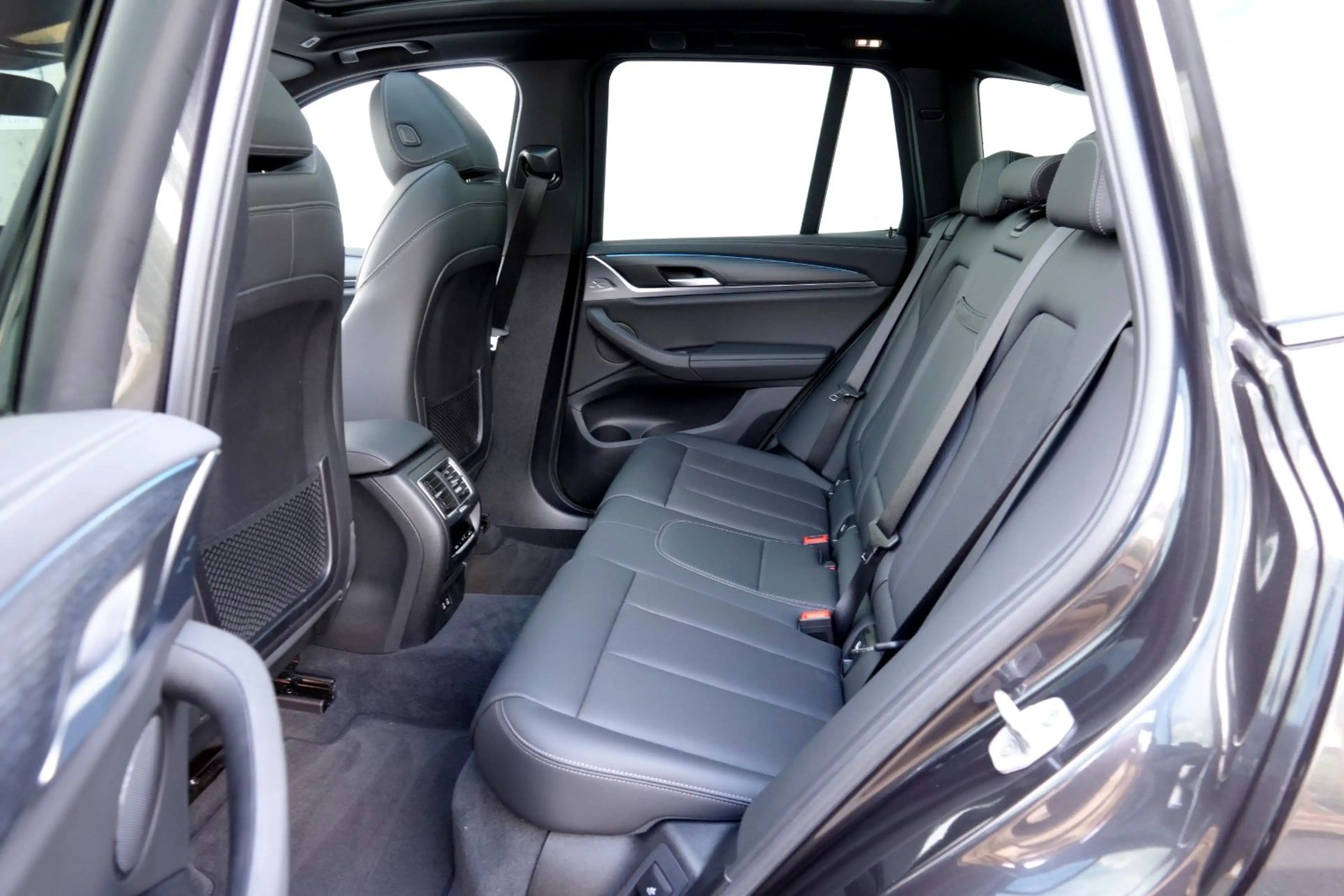 BMW iX3 Inspiring *M SPORT* PANORAMA* GARANTIE* — photo 12