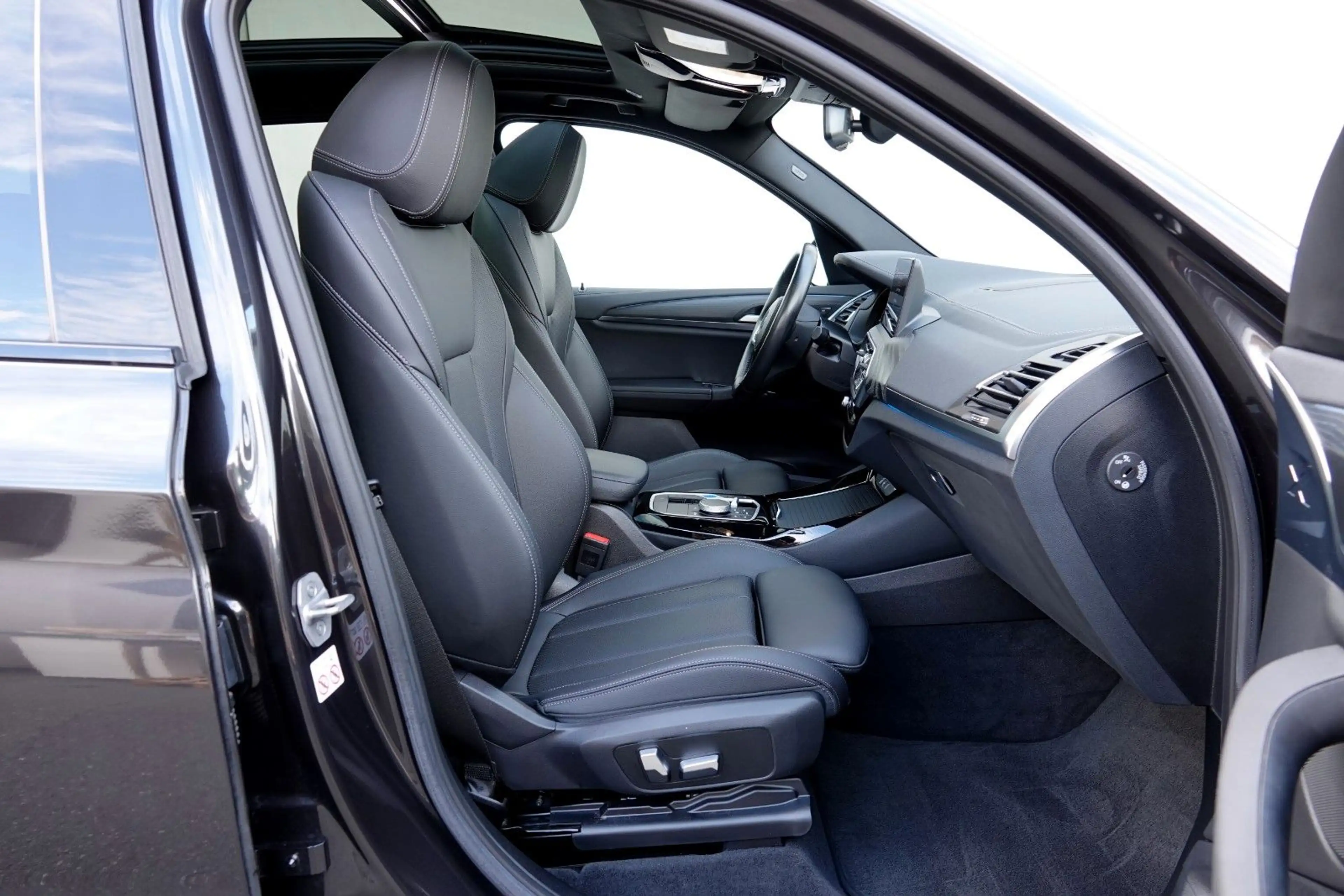 BMW iX3 Inspiring *M SPORT* PANORAMA* GARANTIE* — photo 10