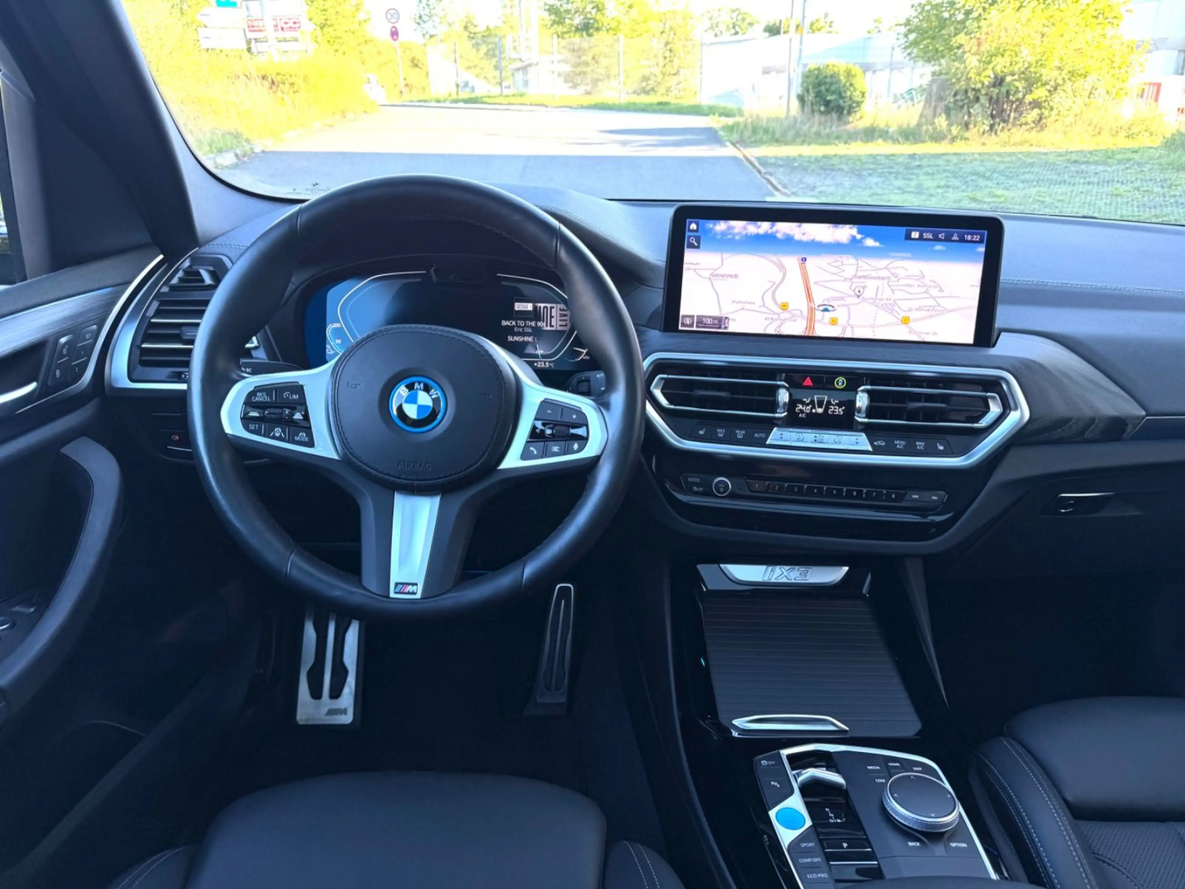 BMW iX3 Inspiring *M SPORT* PANORAMA* GARANTIE* — photo 11