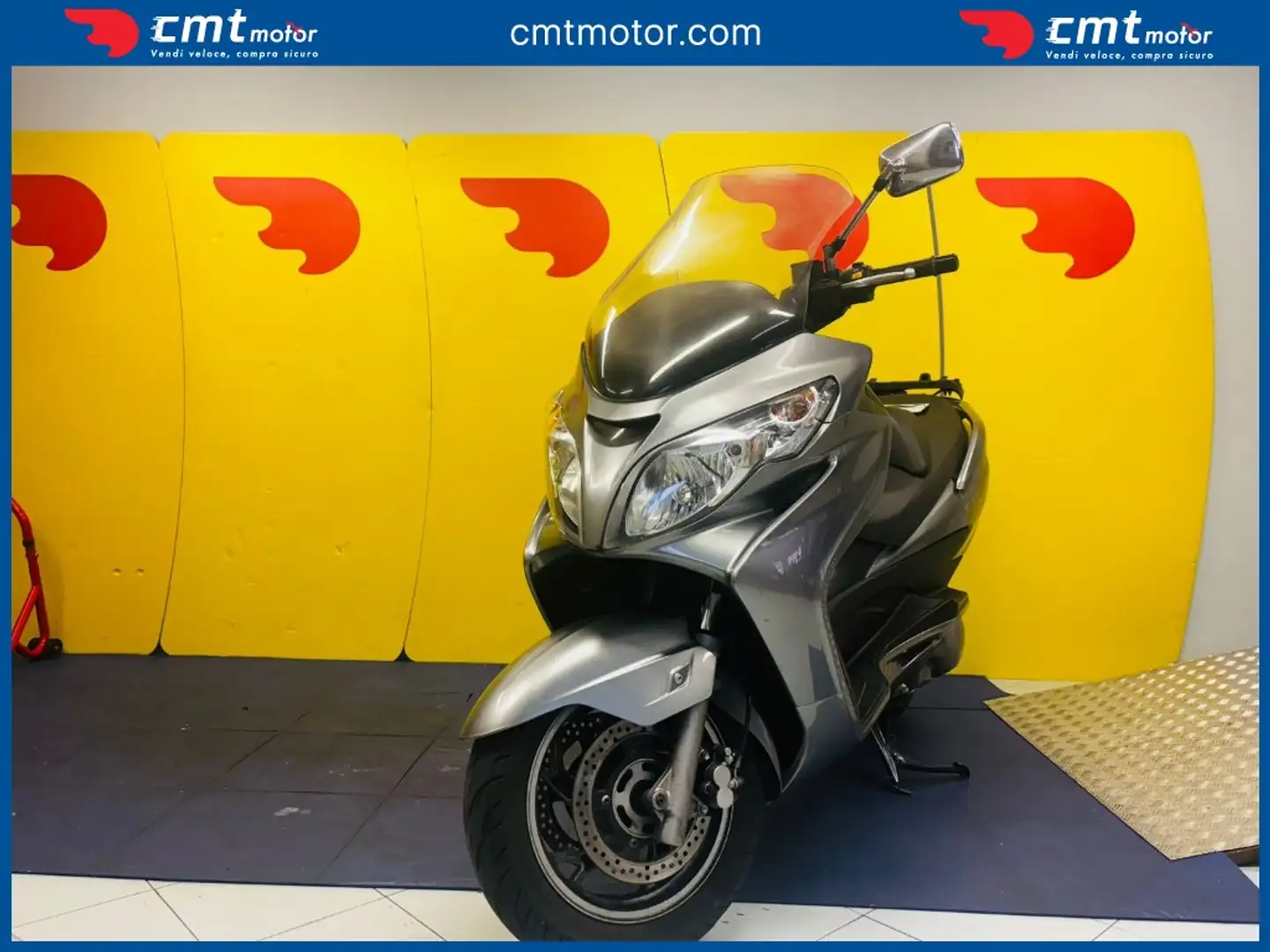 Suzuki Burgman 400 AN - 2
