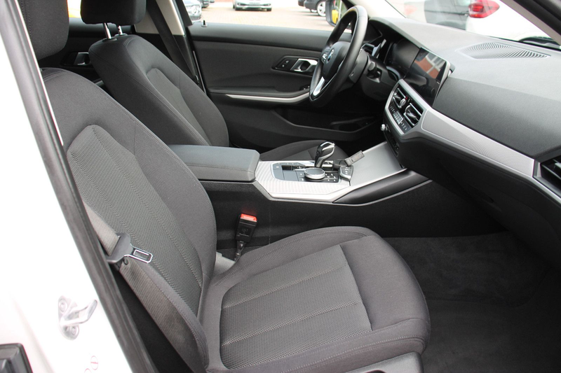 BMW 330 d Touring xDrive 1.Hand HUD LED LiveCockpit — photo 14