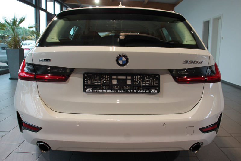BMW 330 d Touring xDrive 1.Hand HUD LED LiveCockpit — photo 5
