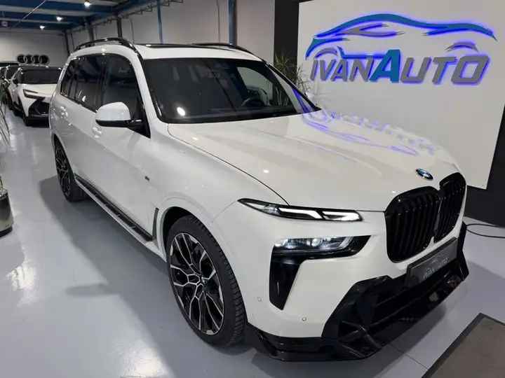 BMW X7 2025