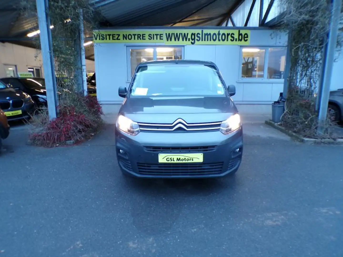 Citroen Berlingo 1.2 110cv 3 places gris 02/20 80194km Airco Camera Gris - 2