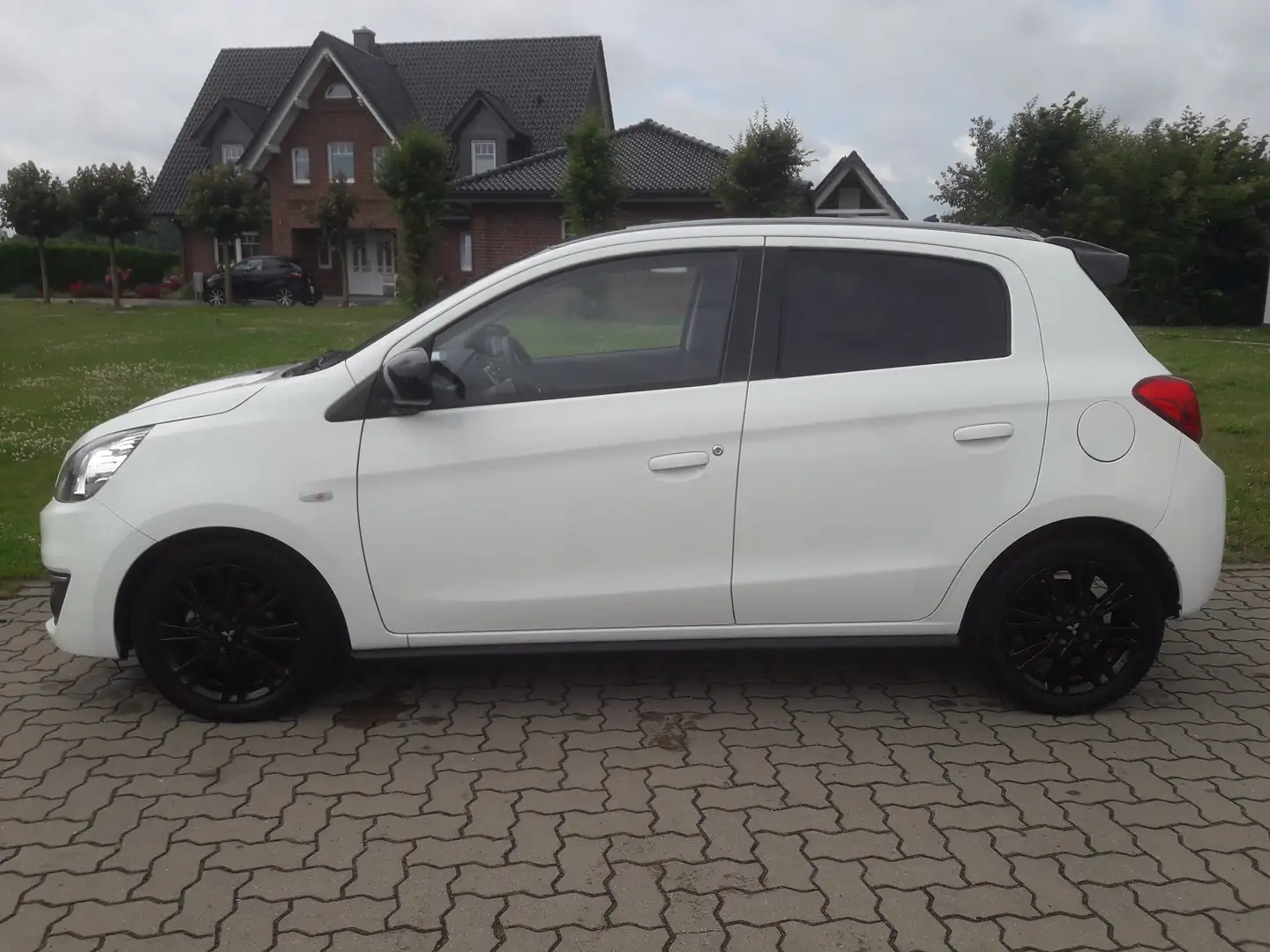Mitsubishi Space Star Diamant Edition+ Weiß - 1