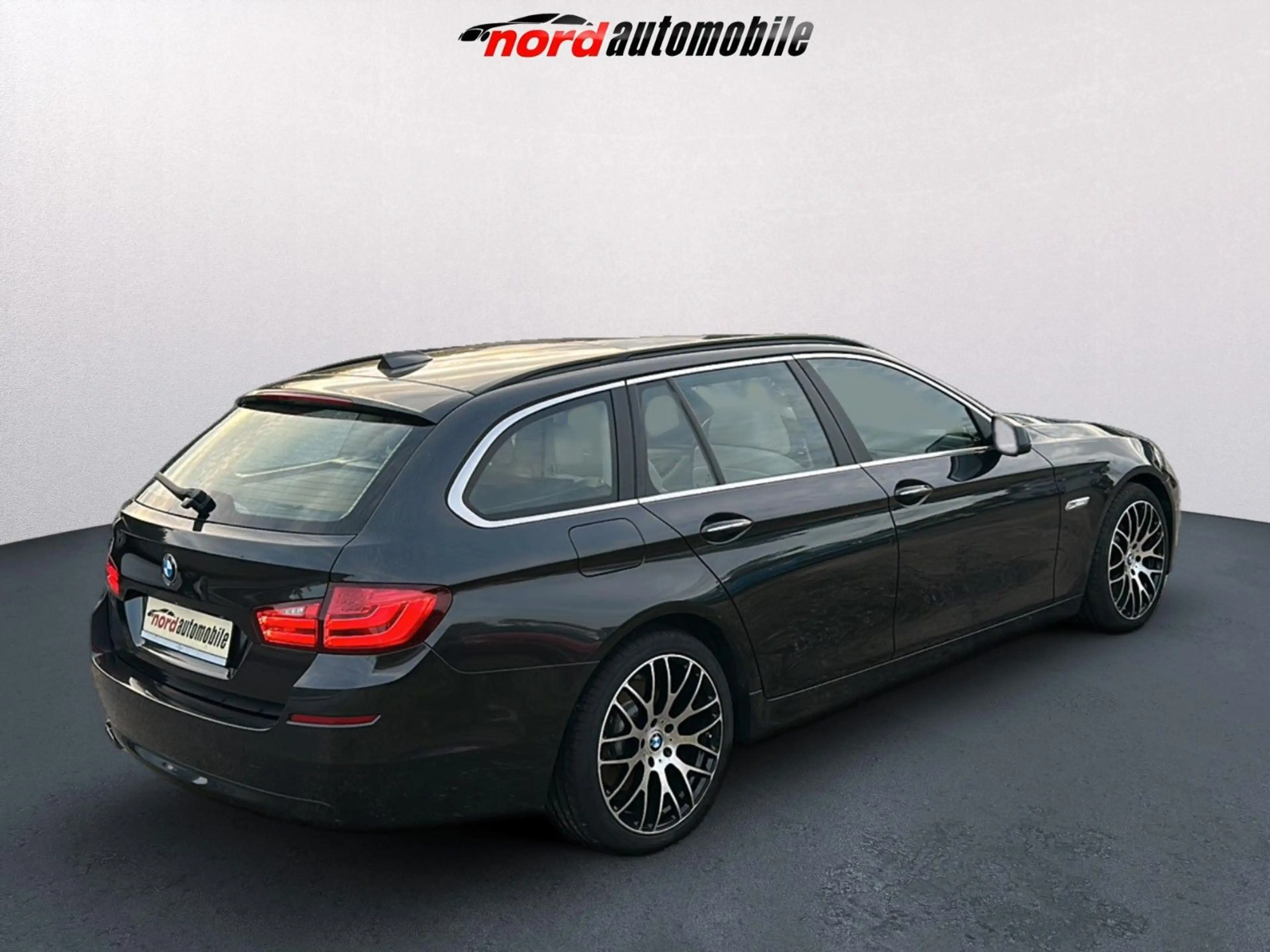 BMW 525 5 Touring 525 d — photo 5