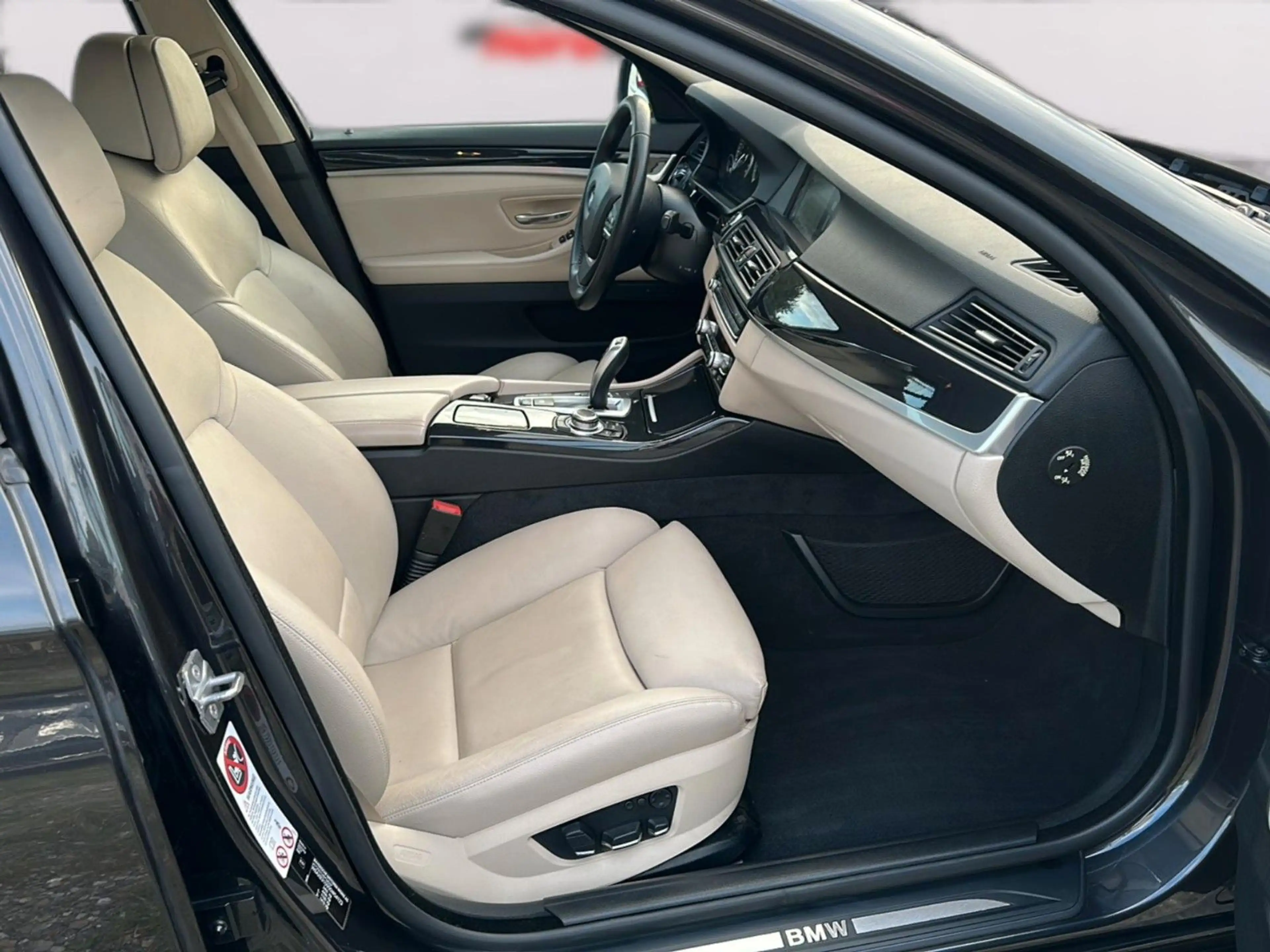 BMW 525 5 Touring 525 d — photo 12