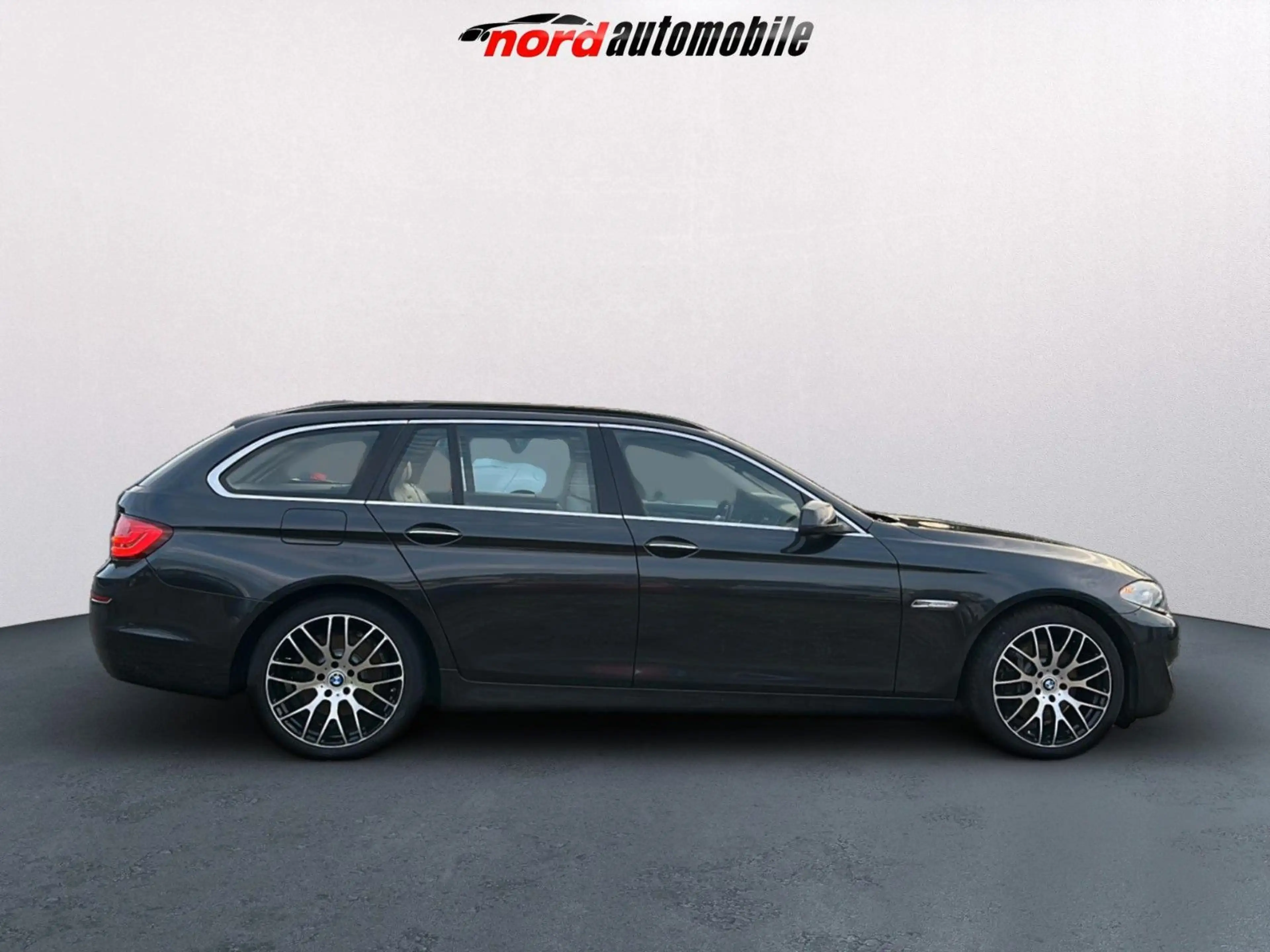 BMW 525 5 Touring 525 d — photo 6