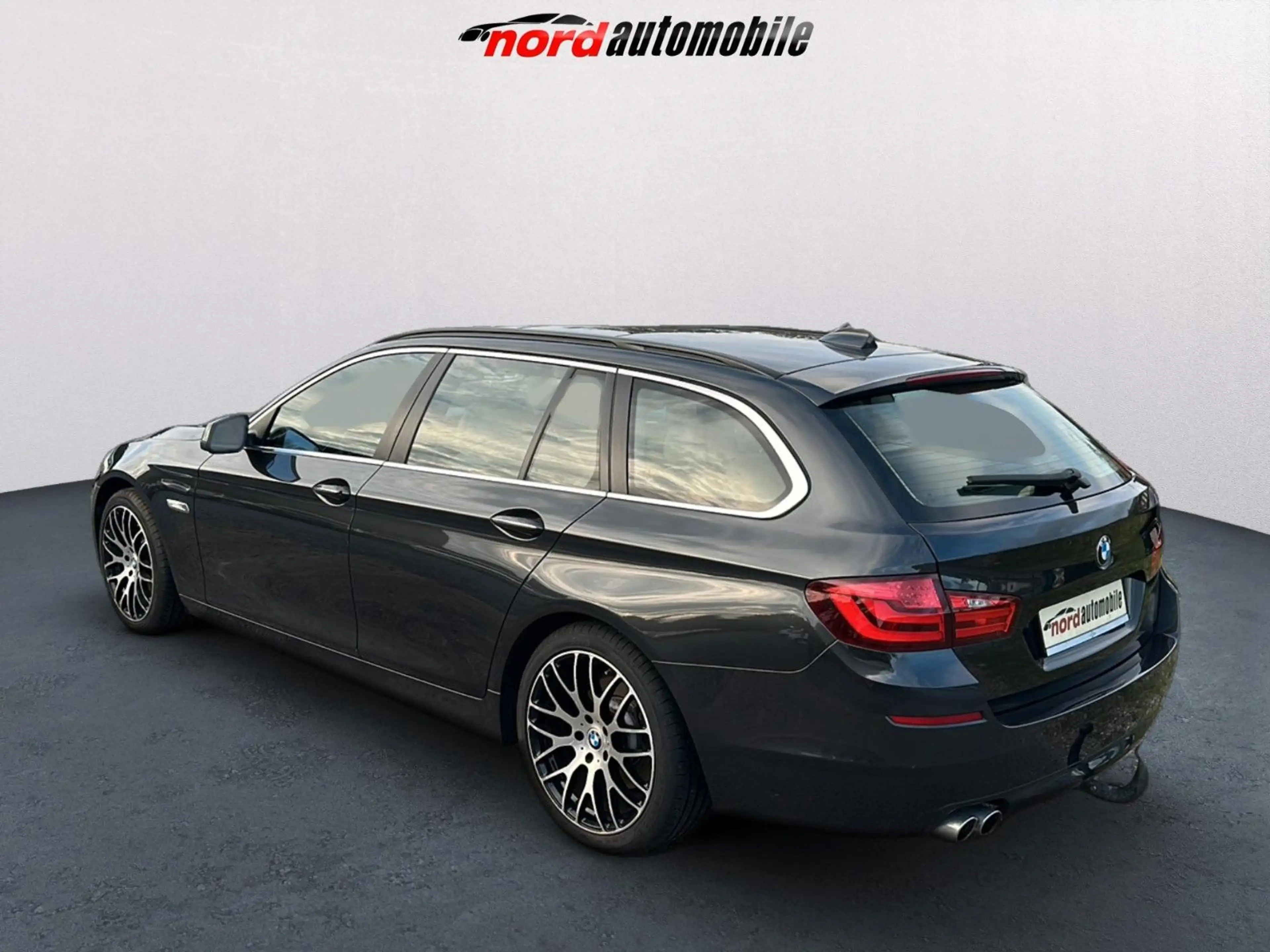 BMW 525 5 Touring 525 d — photo 3