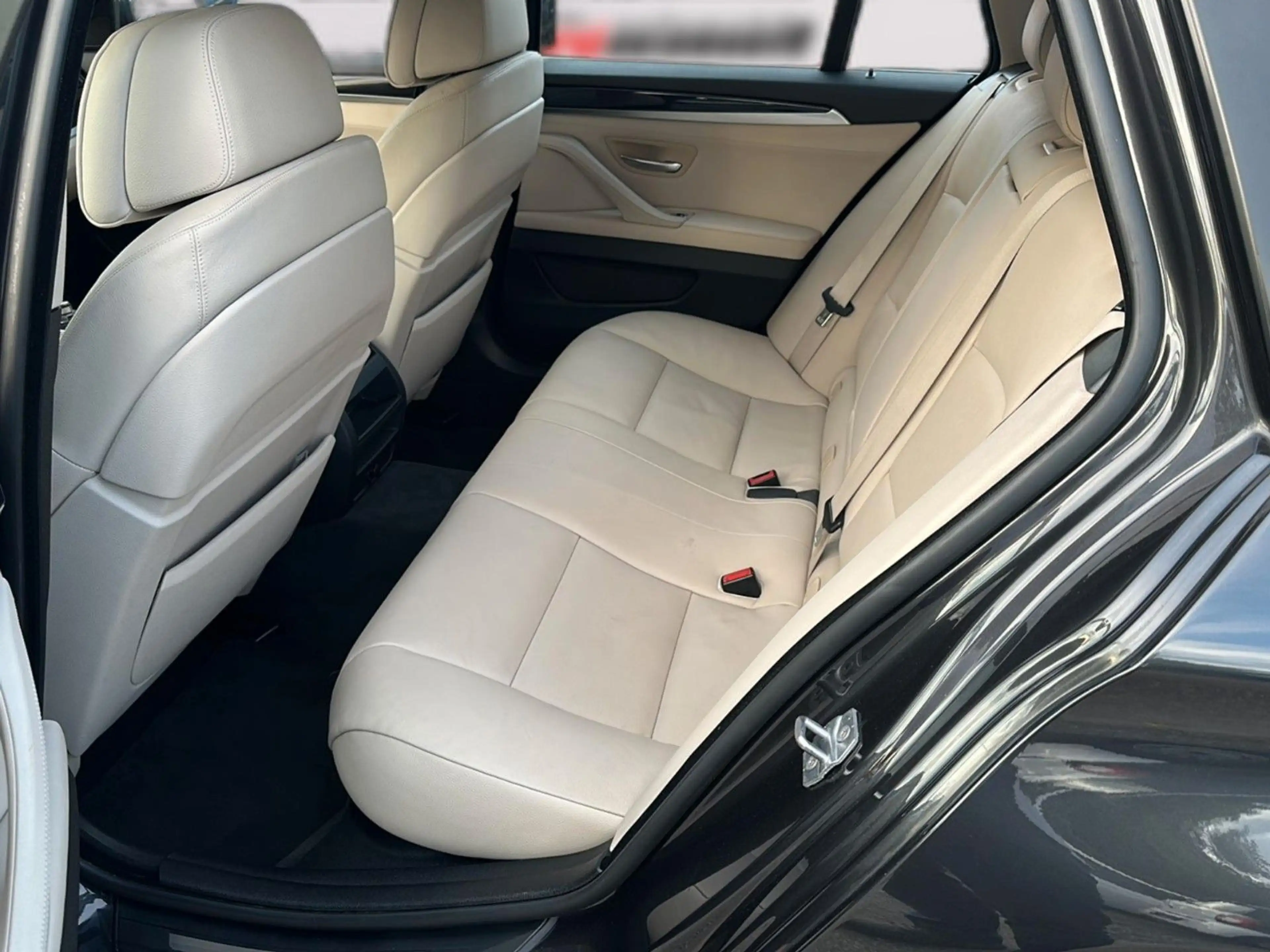 BMW 525 5 Touring 525 d — photo 10