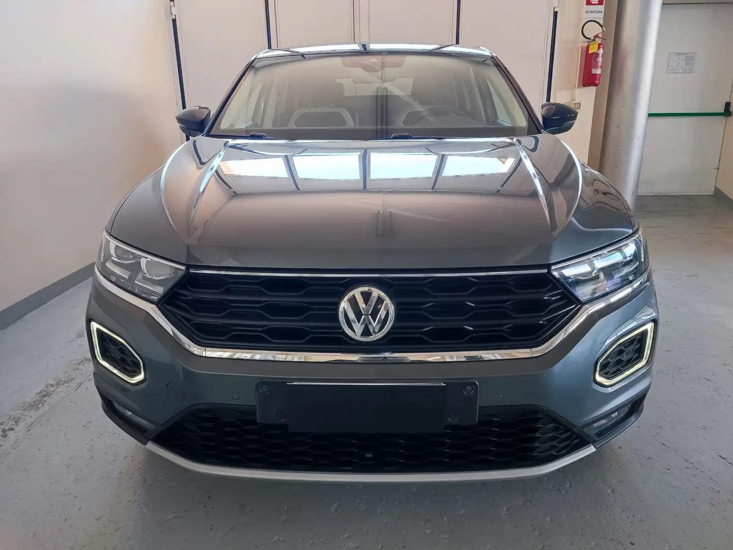 Volkswagen T-Roc 1.6 tdi Advanced 115 CV Grijs - 2