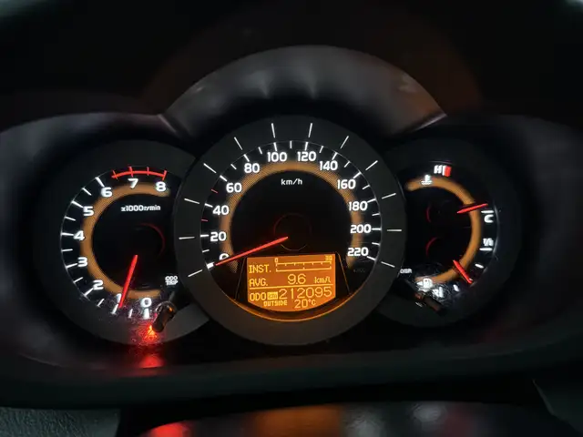 Toyota RAV4 view 17